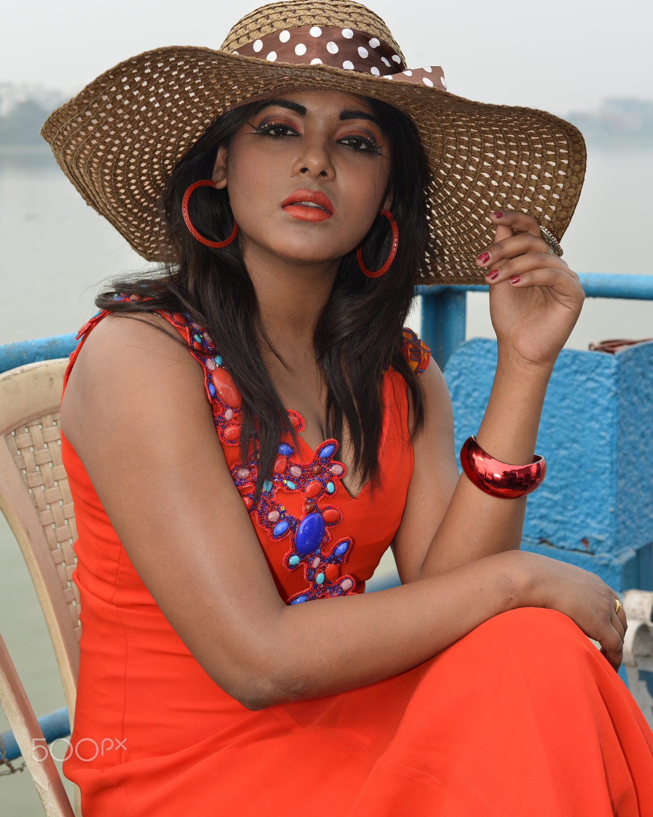 Nikon D800E + Nikon AF Nikkor 50mm F1.4D sample photo. Beautiful woman in red dress wearing hat on river photography