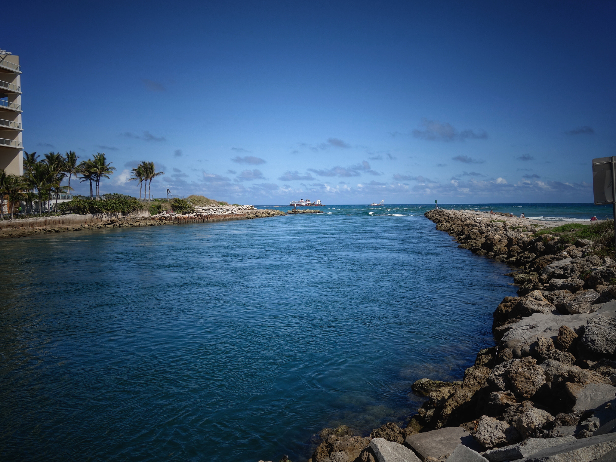 Sony Cyber-shot DSC-RX100 II + Sony 28-100mm F1.8-4.9 sample photo. Boca raton inlet photography