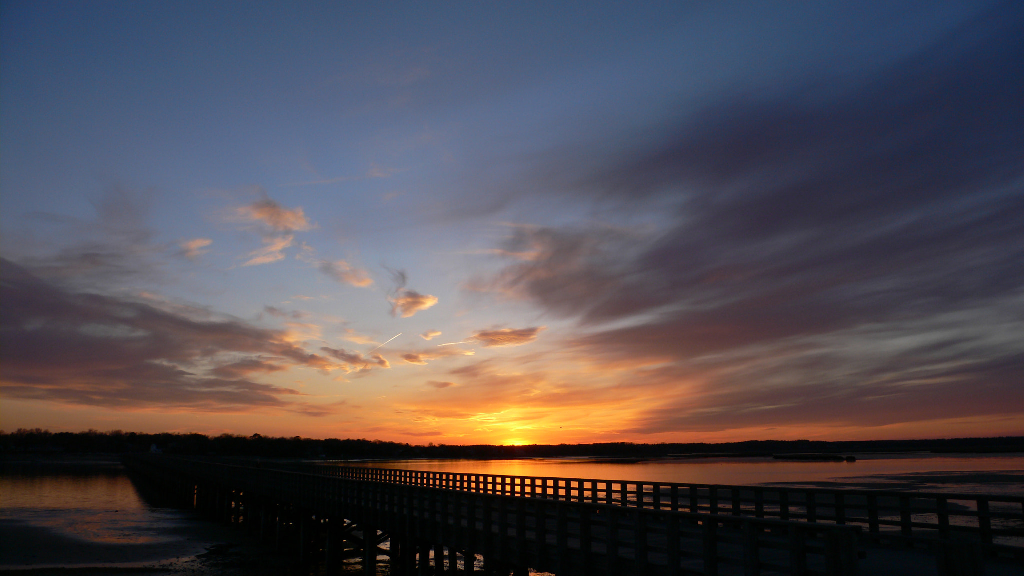 Panasonic DMC-LX1 sample photo. Sunset over powder point bridge photography