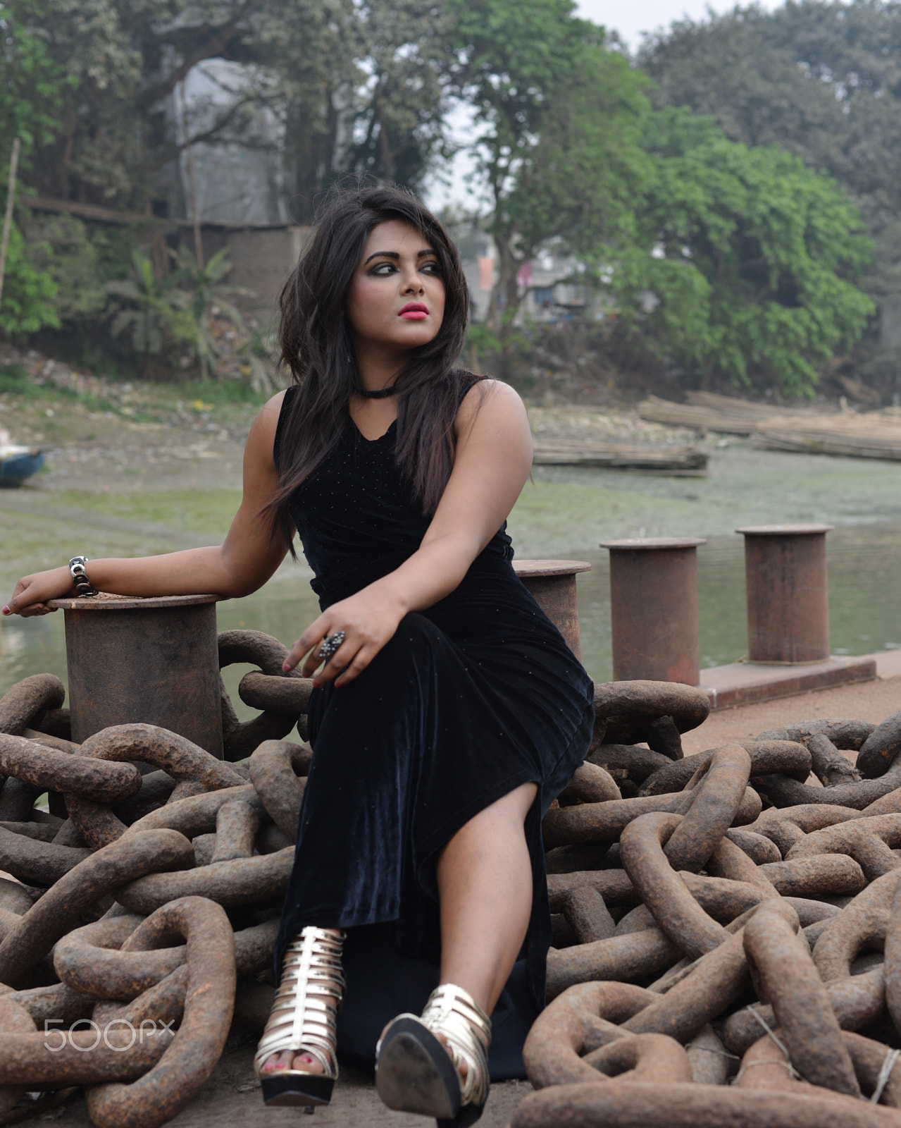 Nikon D800E + Nikon AF Nikkor 50mm F1.4D sample photo. Woman in black dress on river hooghly photography