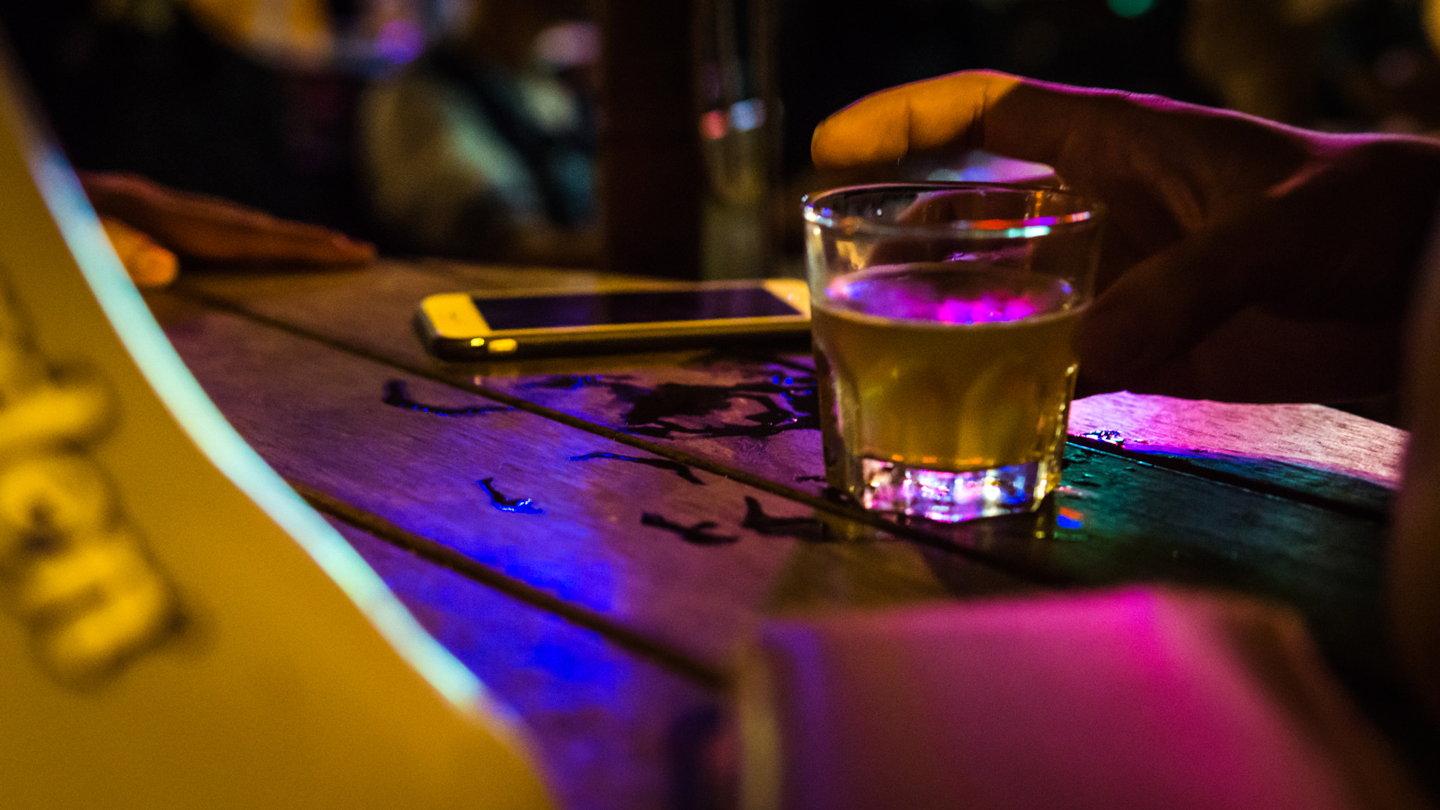 Sony a5100 sample photo. Night life photography