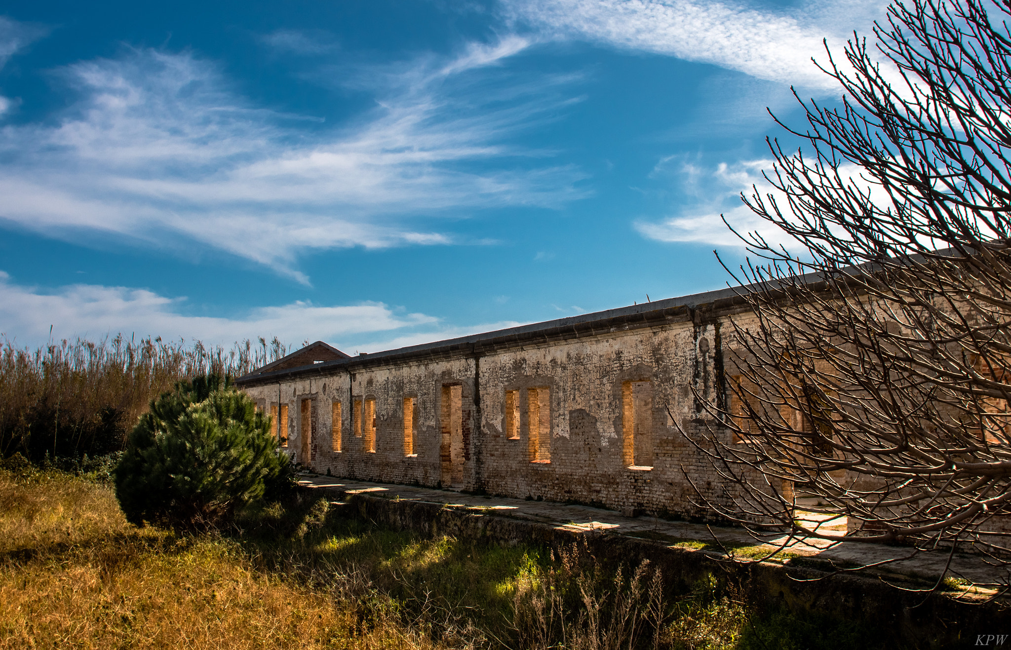 Canon EF 20mm F2.8 USM sample photo. Antiga caserna photography