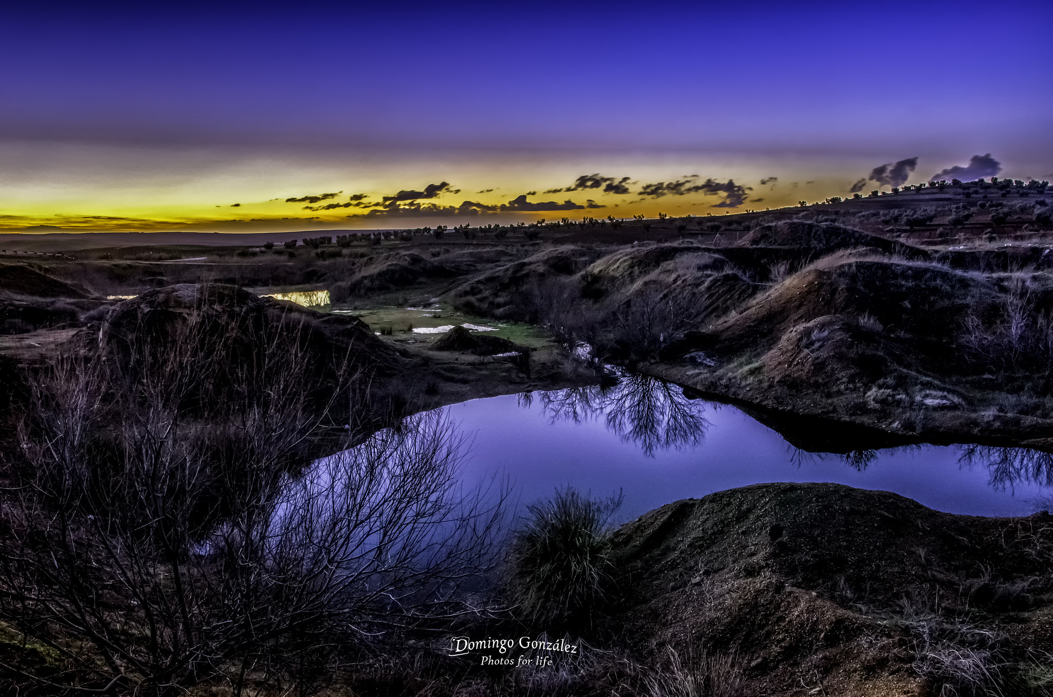 Nikon D7000 + Sigma 18-35mm F1.8 DC HSM Art sample photo. Hora azul en la escombrera photography