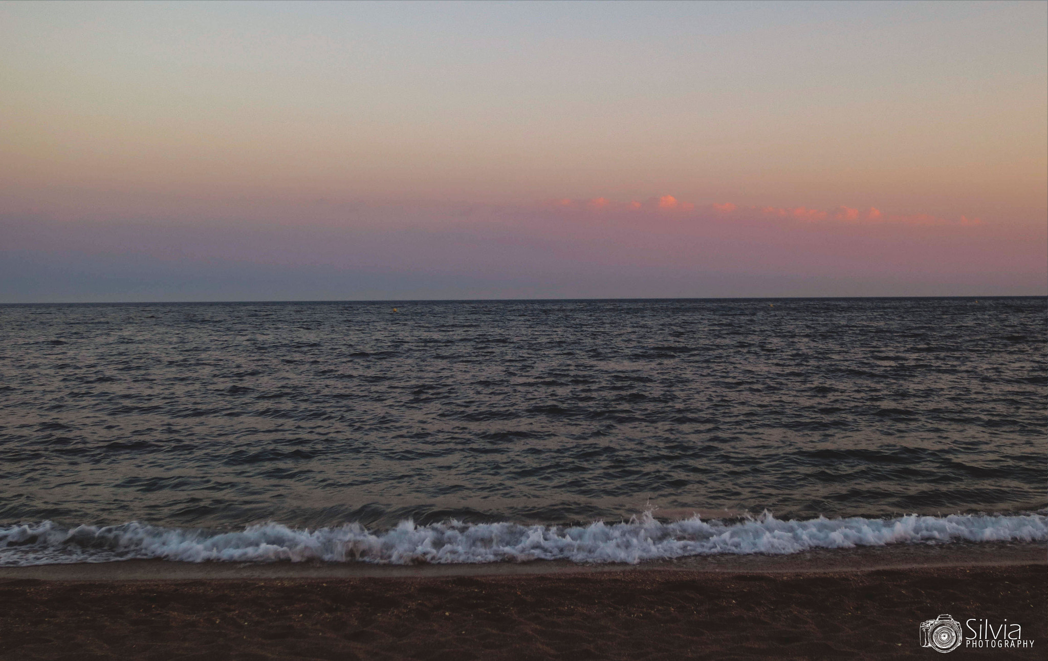Canon IXUS 127 HS sample photo. Sunset in the beach photography