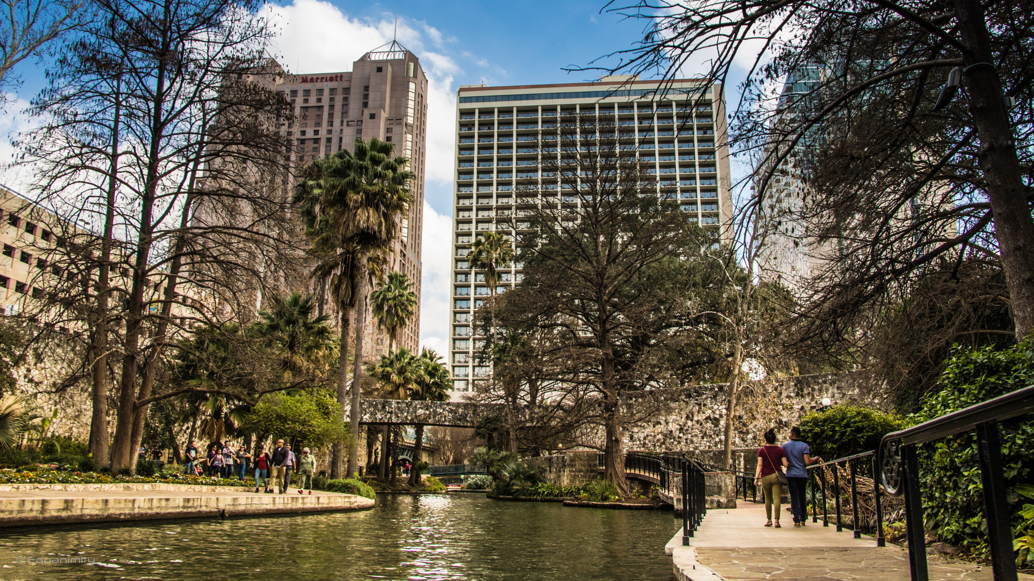Canon EOS 750D (EOS Rebel T6i / EOS Kiss X8i) sample photo. Marriot facing the riverwalk photography