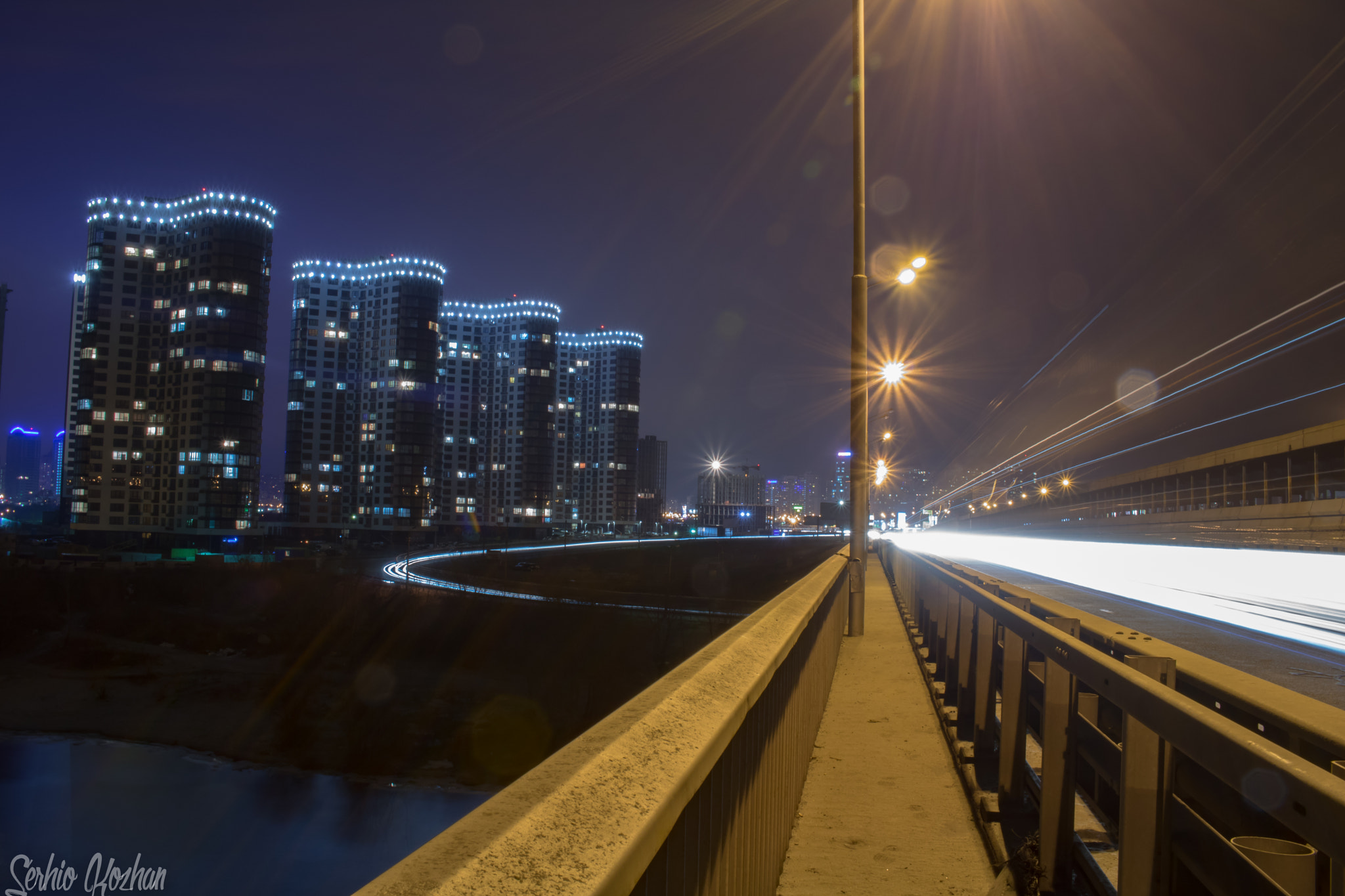 Canon EOS 760D (EOS Rebel T6s / EOS 8000D) sample photo. Night bridge lights photography