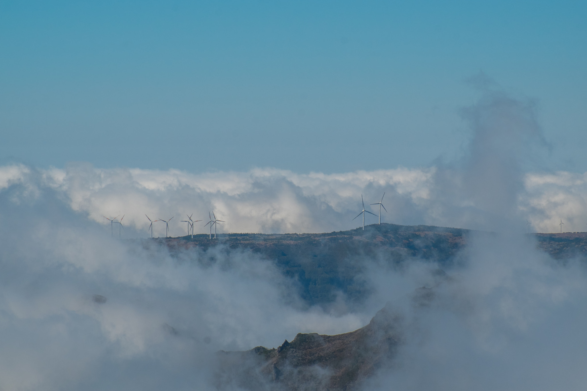 Fujifilm X-E1 + Fujifilm XC 50-230mm F4.5-6.7 OIS sample photo. Between the clouds photography