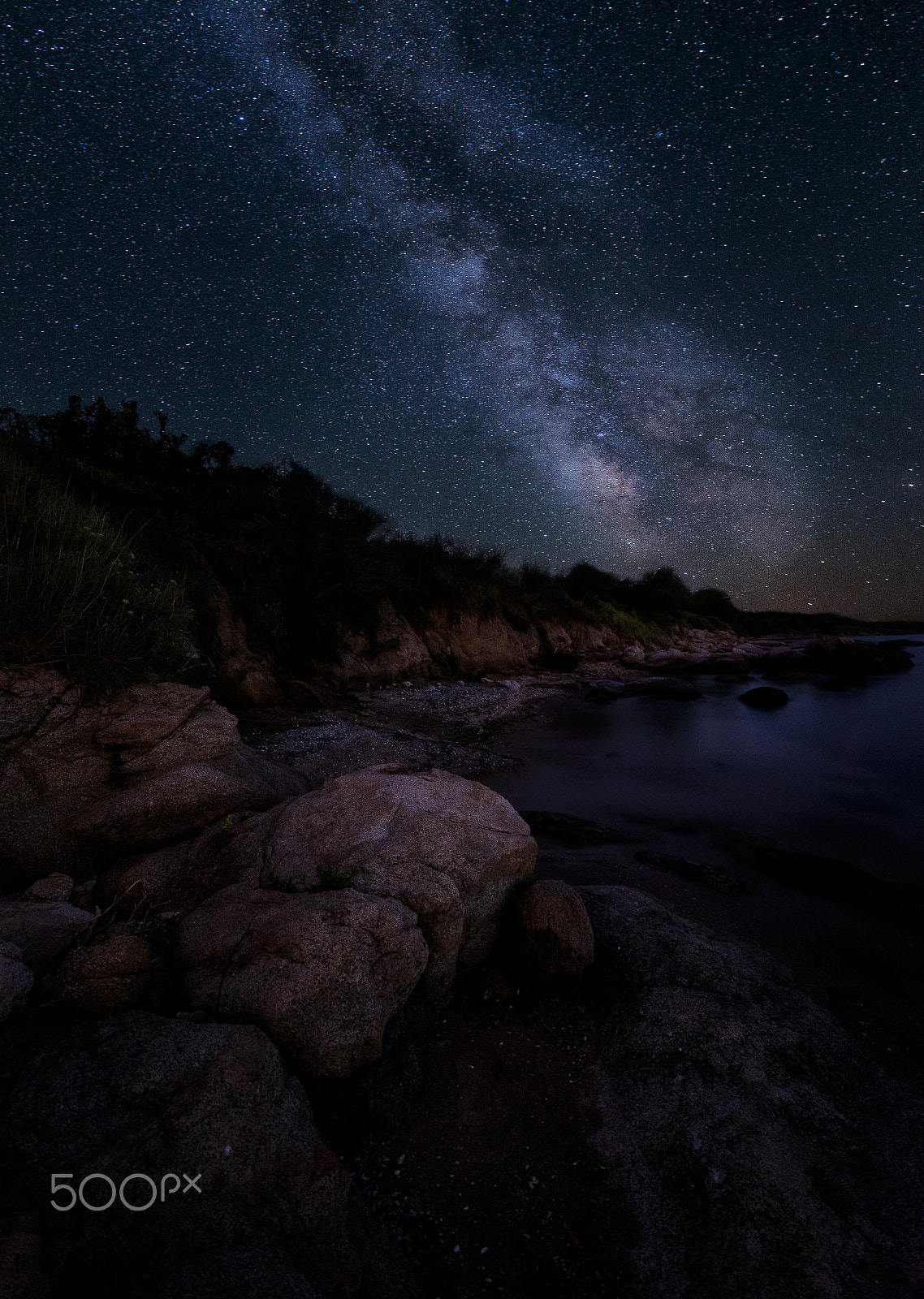 Samyang 14mm F2.8 ED AS IF UMC sample photo. Billions of stars over the beach photography