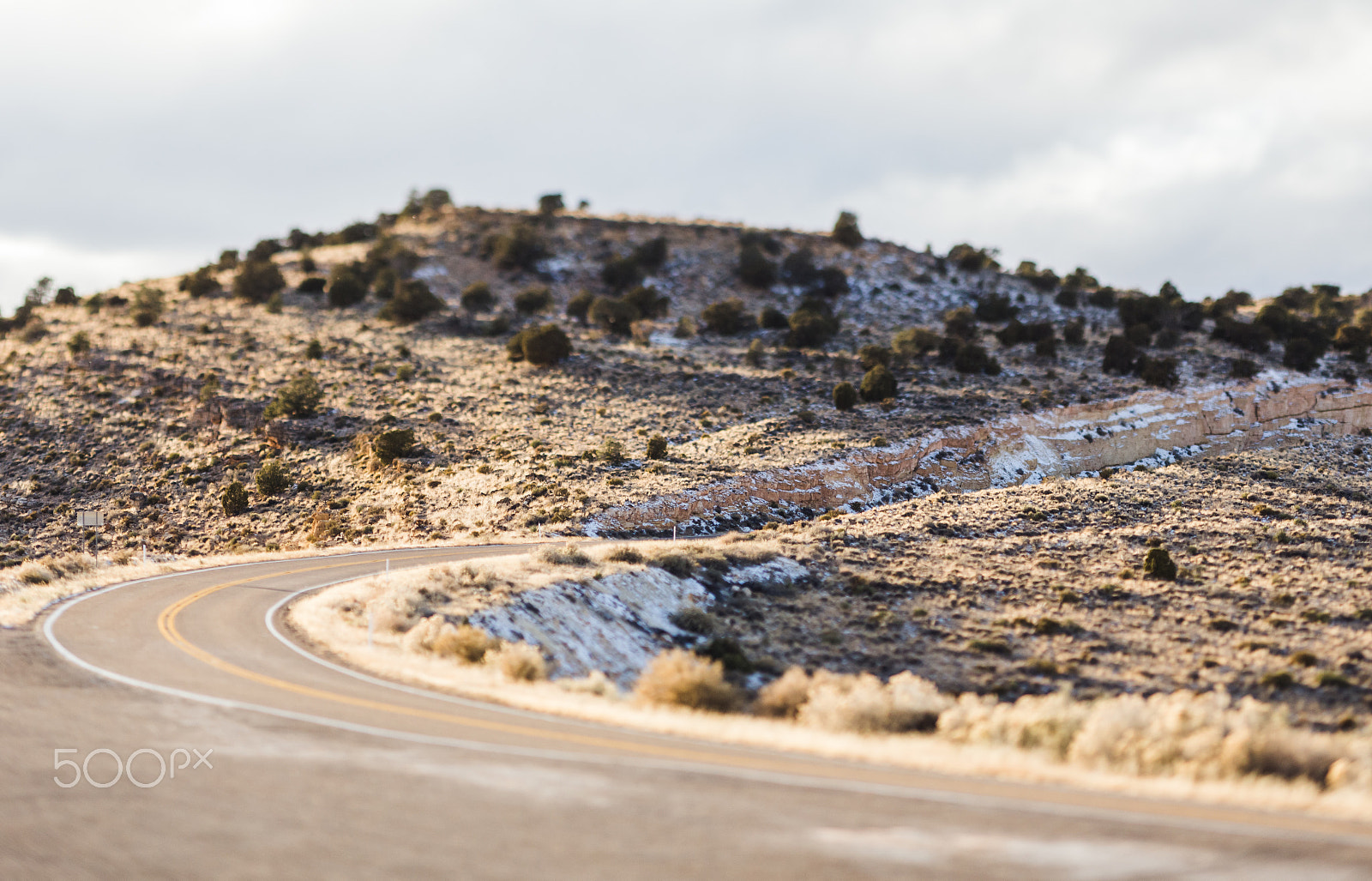 Canon EOS 6D + Canon TS-E 90mm F2.8 Tilt-Shift sample photo. Desert highway landscape in arizona photography