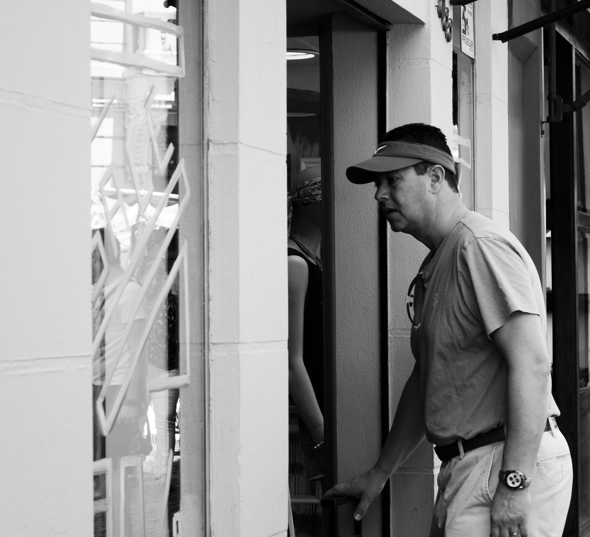 24-200mm F2.8 sample photo. De compras photography