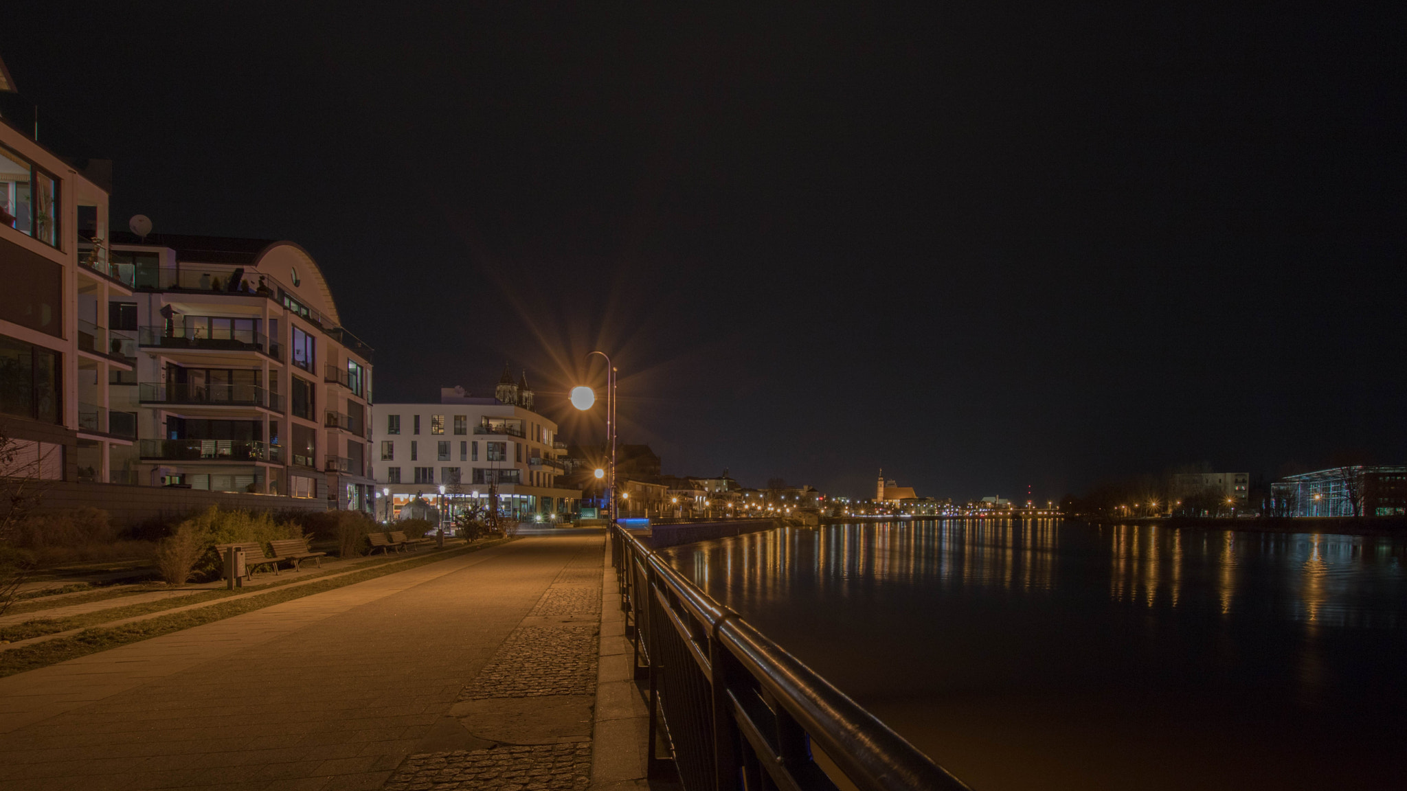 Sigma 10-20mm F3.5 EX DC HSM sample photo. Skyline magdeburg photography