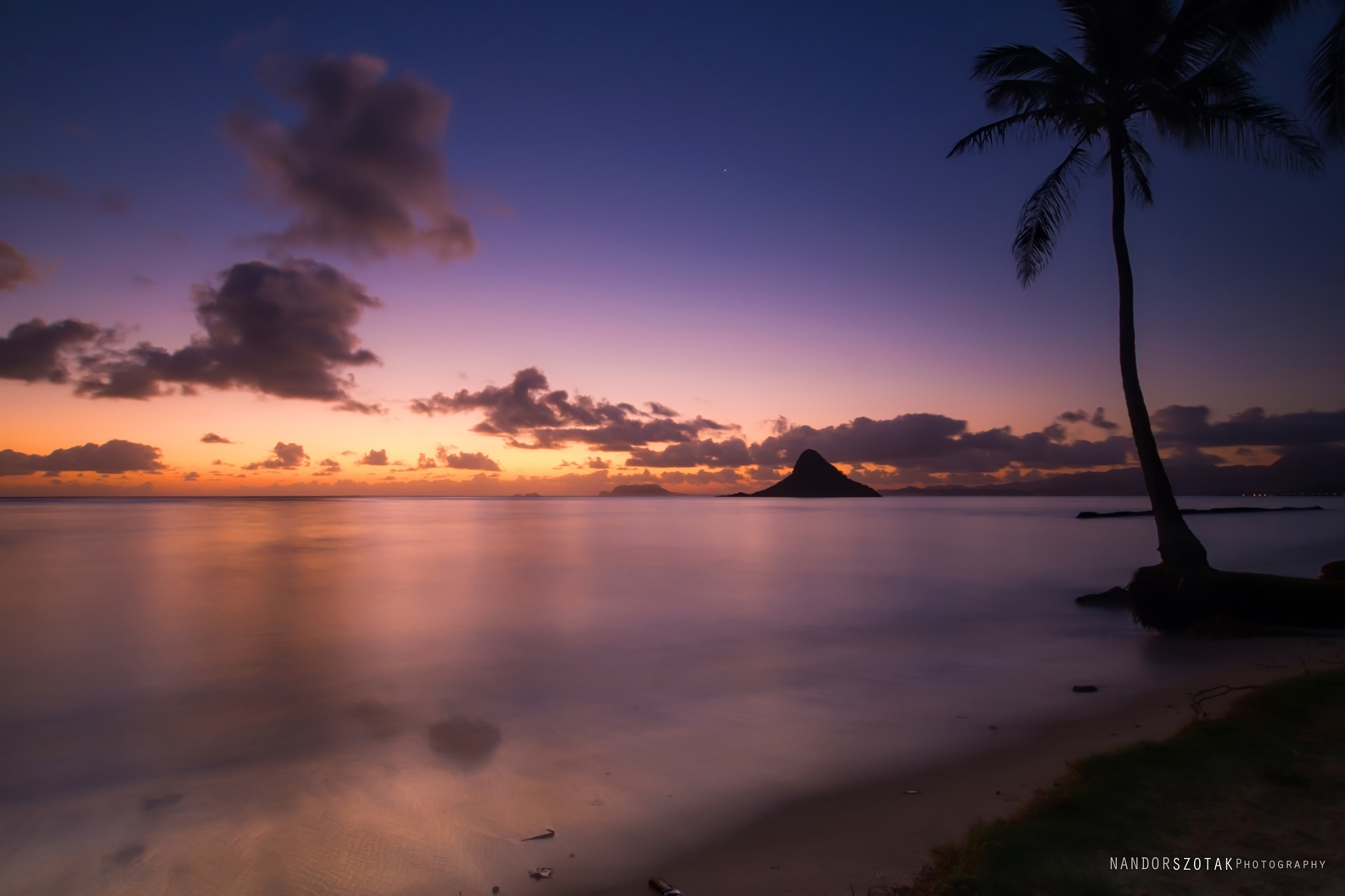 Olympus OM-D E-M5 + OLYMPUS M.9-18mm F4.0-5.6 sample photo. Sunrise at chinaman's hat photography