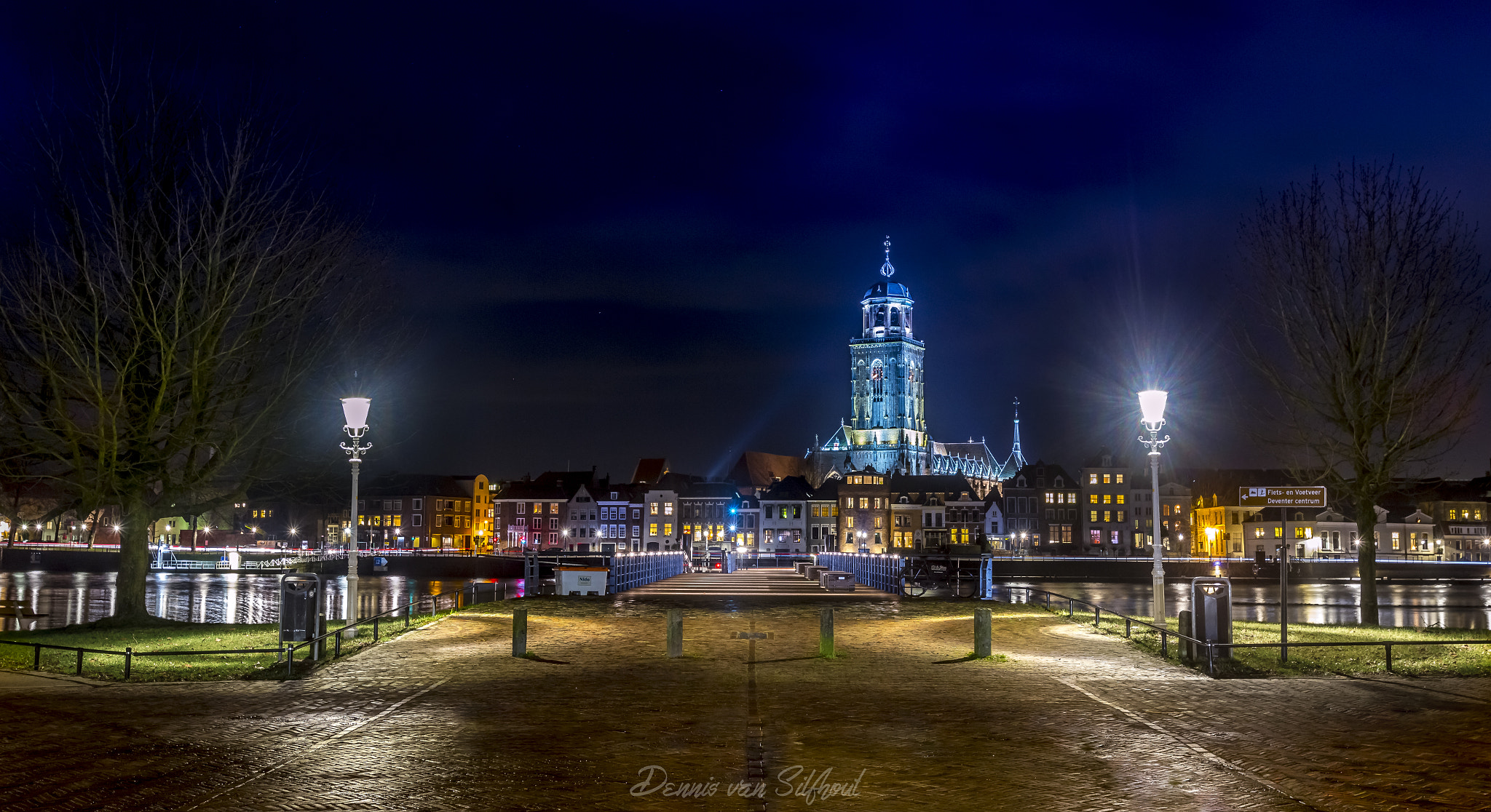 Canon EF 16-35mm F2.8L USM sample photo. City of light photography
