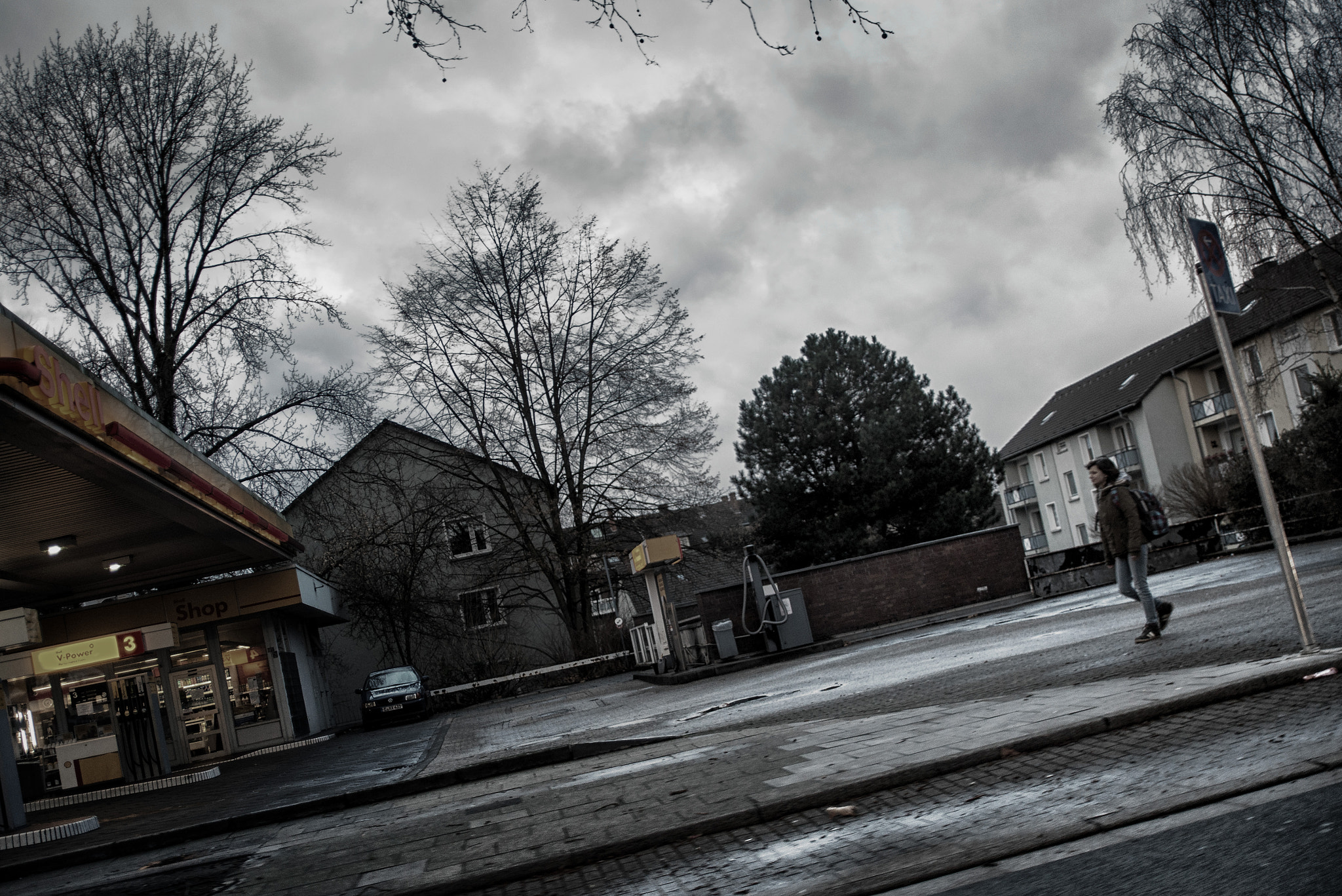 AF Zoom-Nikkor 28-105mm f/3.5-4.5D IF sample photo. Stormy winter morning photography