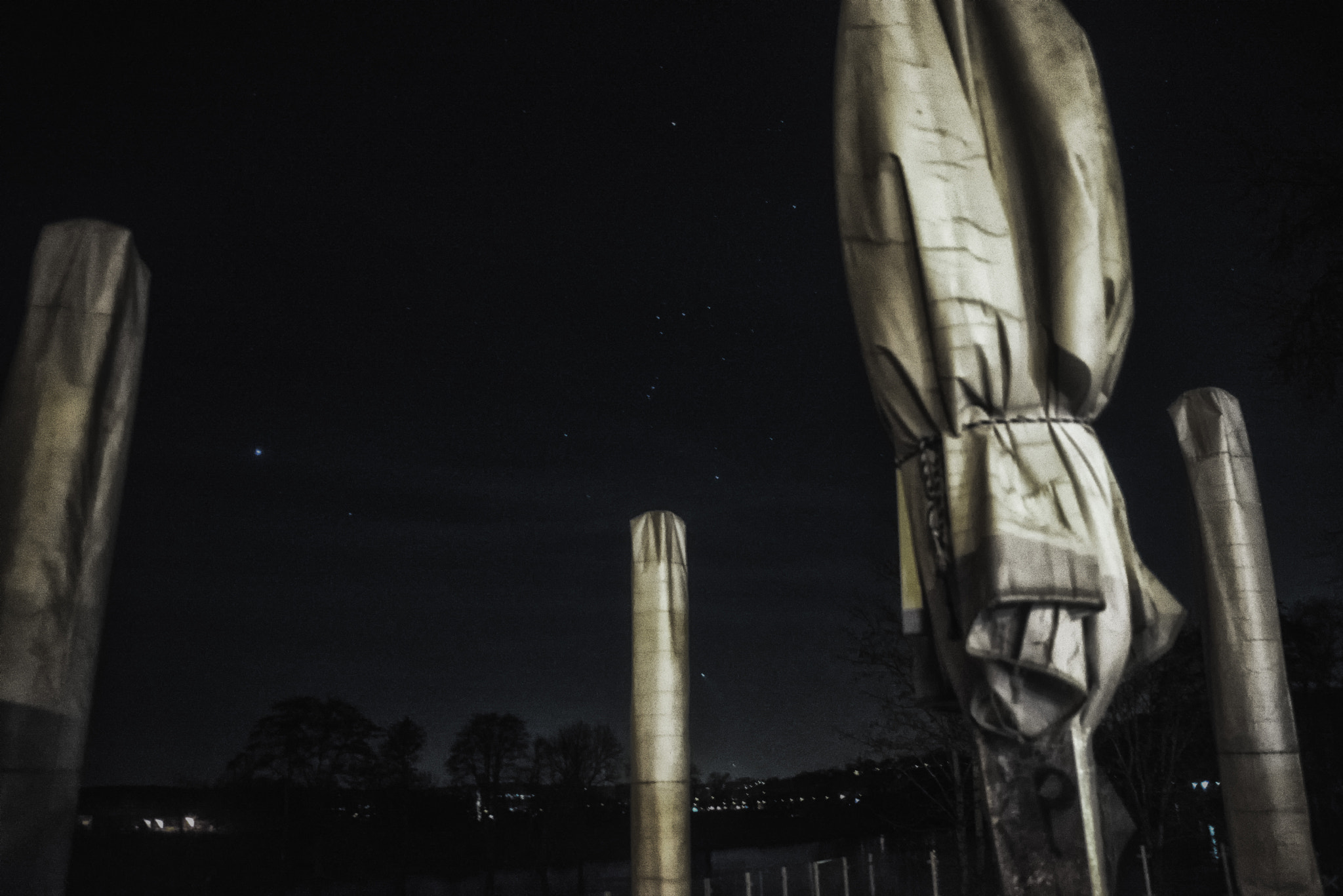 AF Zoom-Nikkor 28-105mm f/3.5-4.5D IF sample photo. Orion descending photography