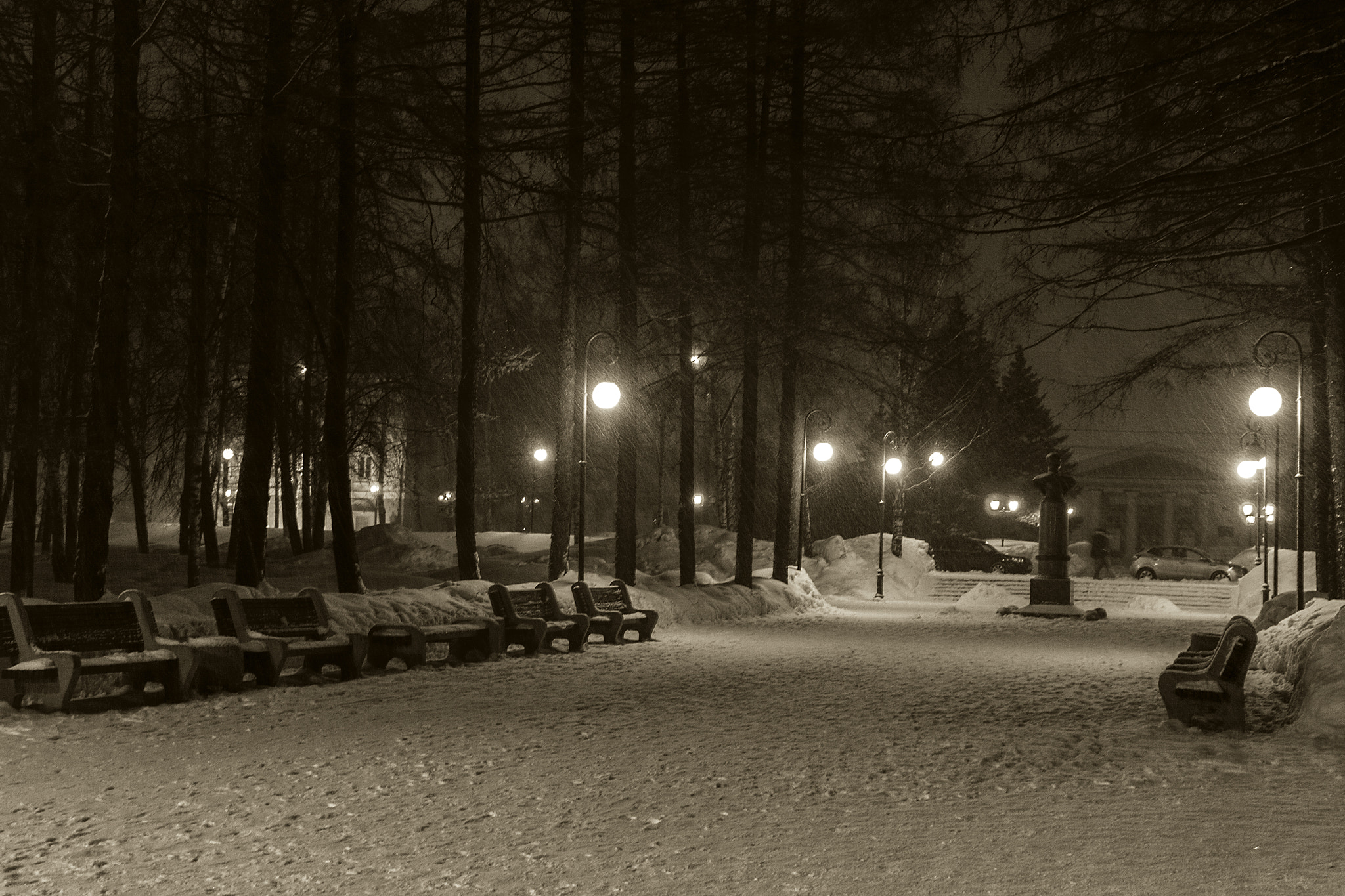 Canon EOS 50D + Tamron AF 28-75mm F2.8 XR Di LD Aspherical (IF) sample photo. Winter night photography