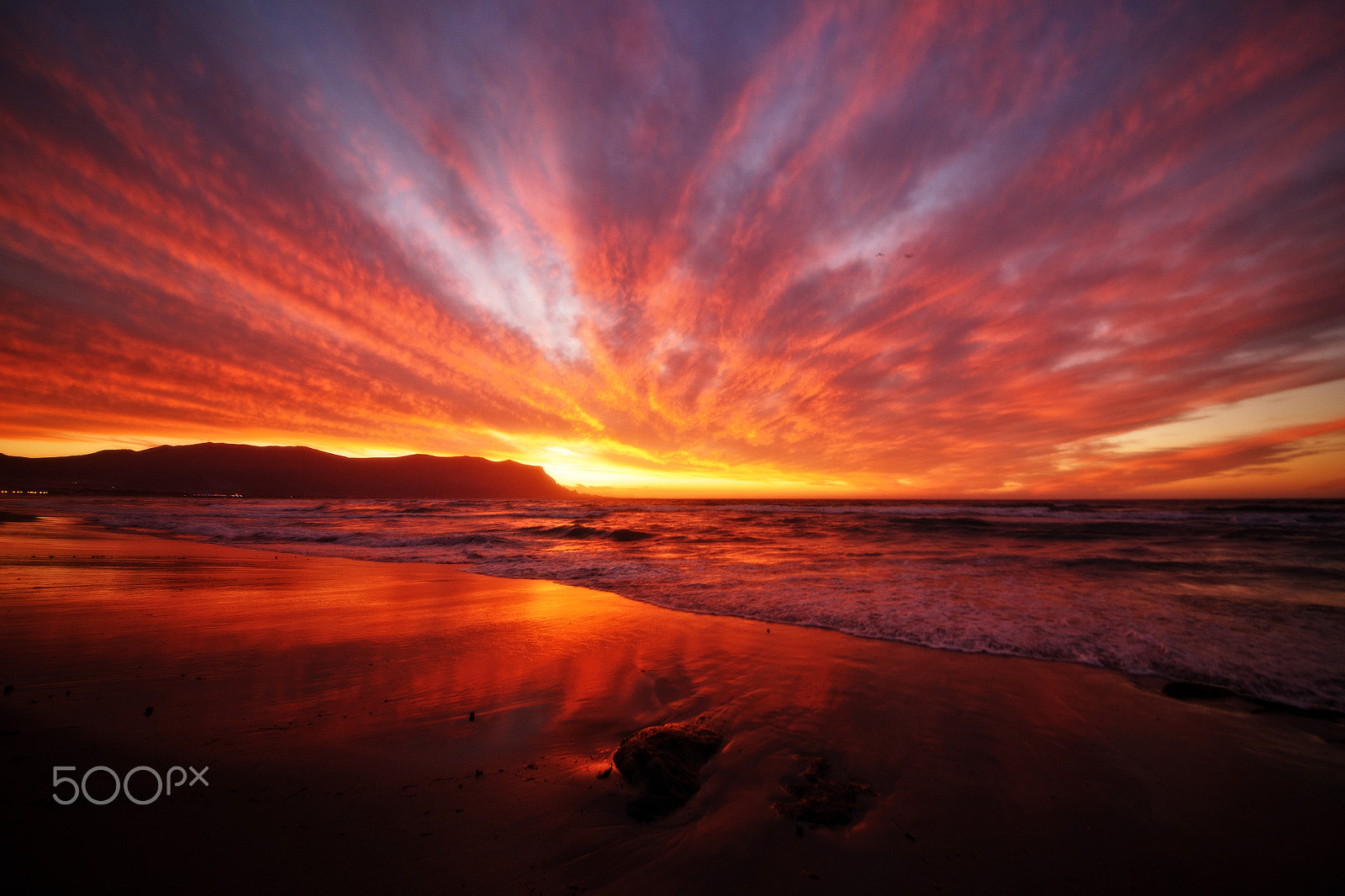 Canon EOS 6D + Sigma 12-24mm F4.5-5.6 II DG HSM sample photo. Tramonto a isola delle femmine photography