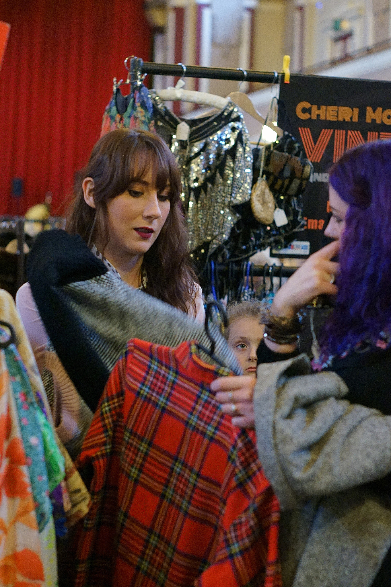 Sony SLT-A58 + Minolta AF 50mm F1.7 sample photo. Lou lou's vintage fair photography
