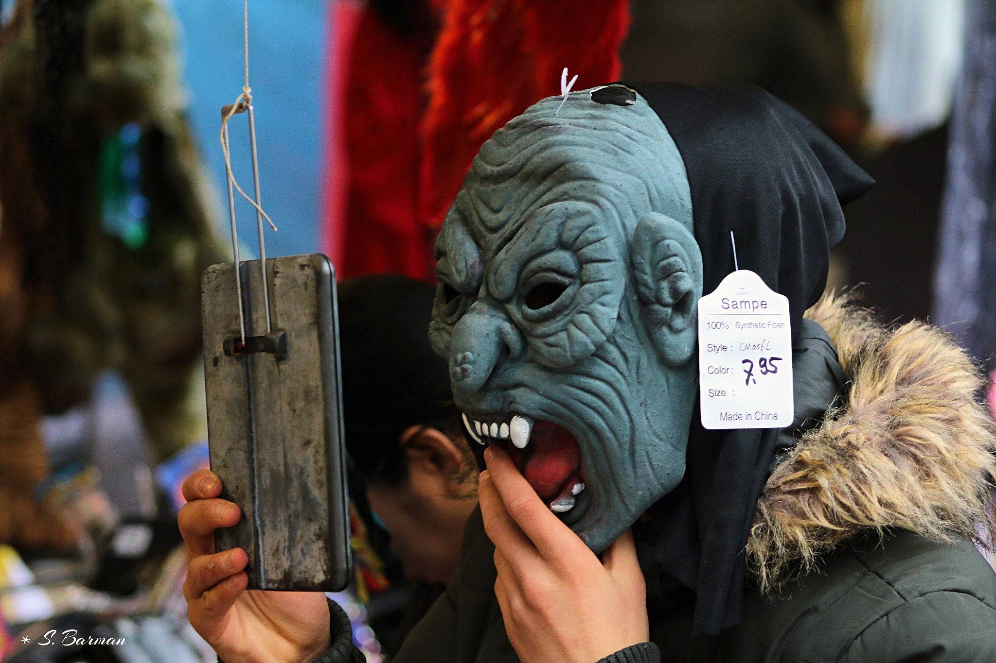 Canon EOS 70D + EF75-300mm f/4-5.6 sample photo. Mask and mirror....... photography