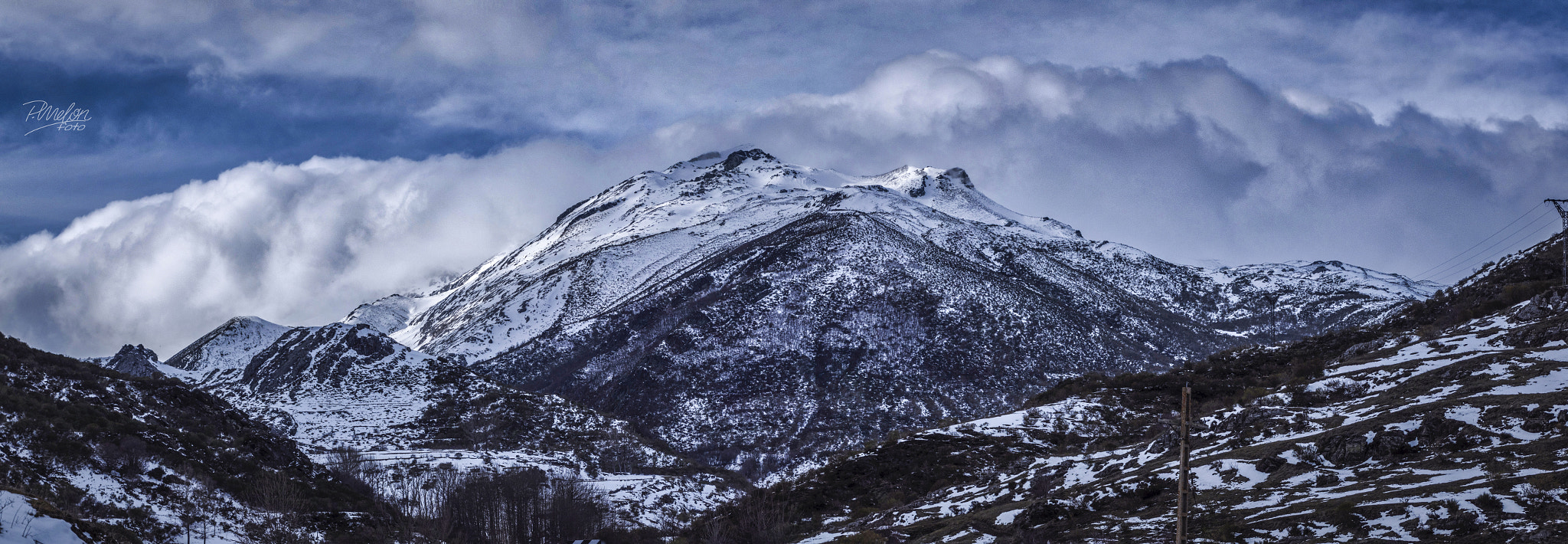 Sony SLT-A68 + Tamron 16-300mm F3.5-6.3 Di II VC PZD Macro sample photo. Pasando redipuertas 3 images pano photography