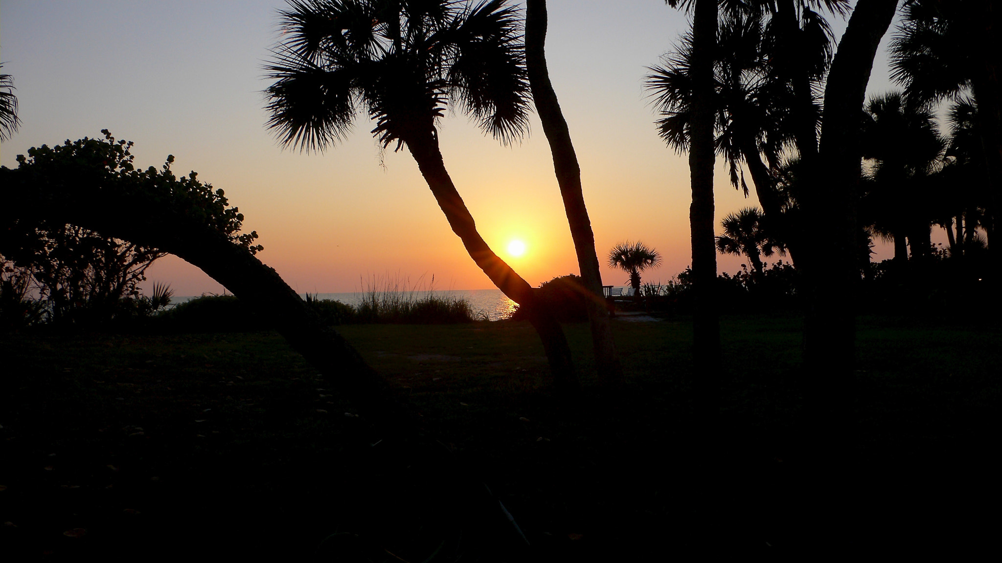 Panasonic DMC-LX1 sample photo. Sunset at the manasota beach club photography