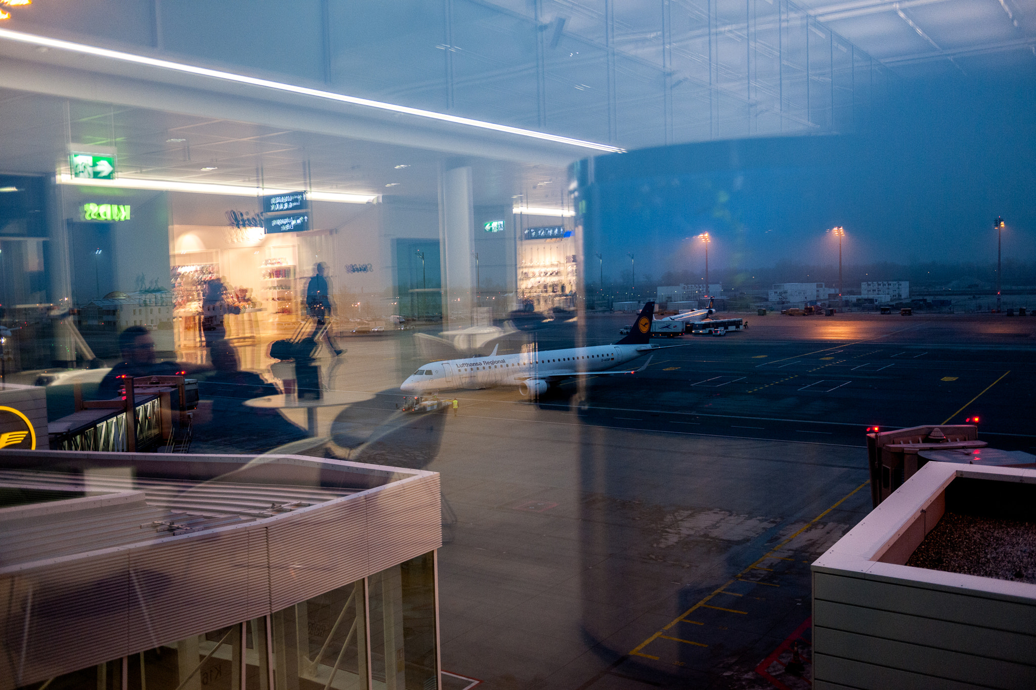 Nikon D3X sample photo. Crossing spaces photography