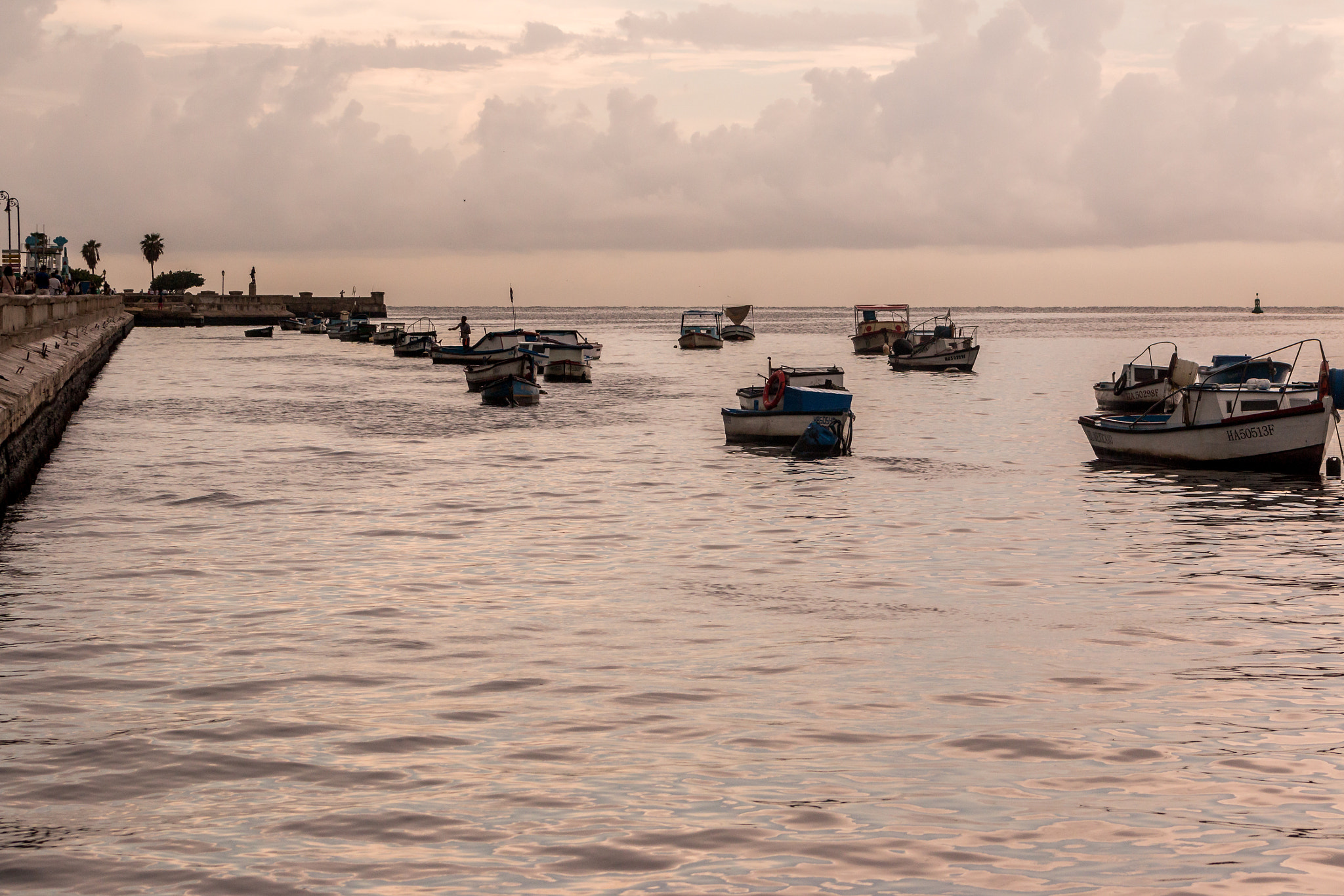 Canon EOS 70D + EF75-300mm f/4-5.6 sample photo. La habana, cuba photography