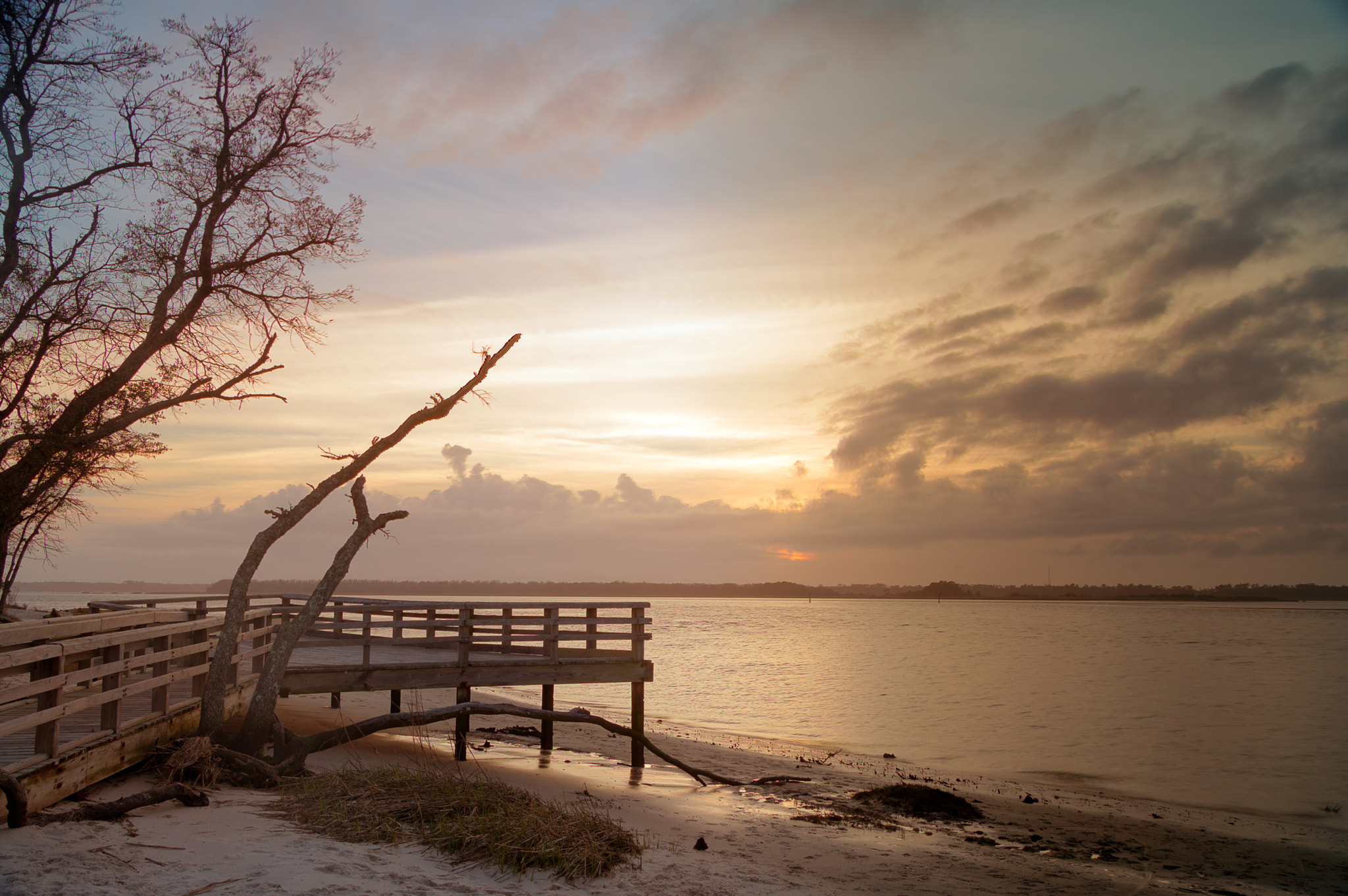 Canon EOS 750D (EOS Rebel T6i / EOS Kiss X8i) sample photo. Sunset at the cape fear river photography