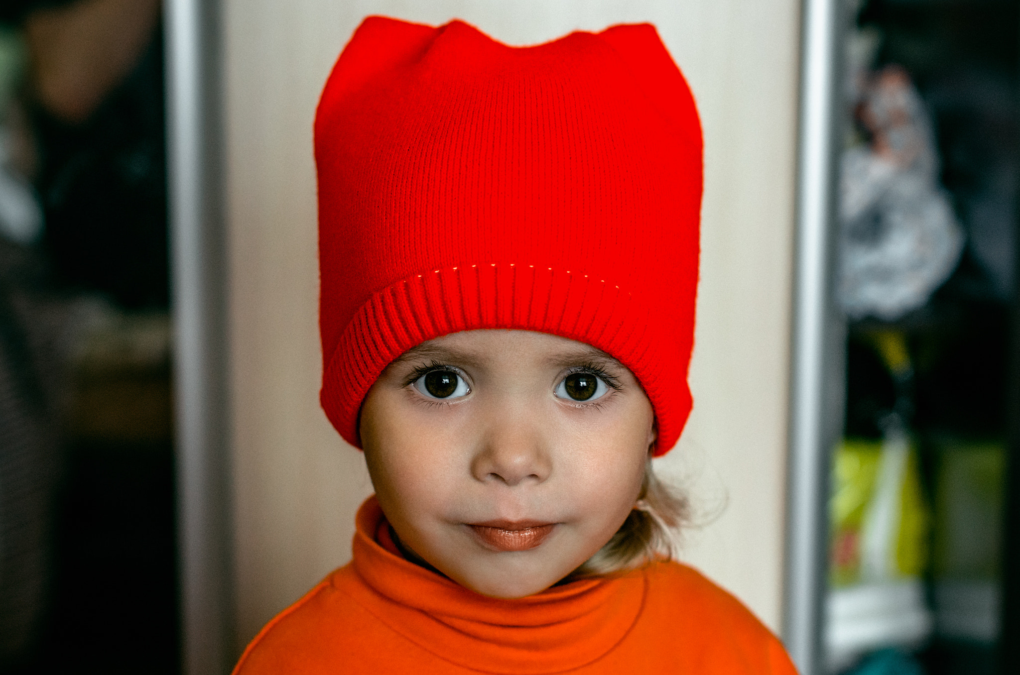 Nikon D7000 + Sigma 50mm F1.4 EX DG HSM sample photo. Red hat photography