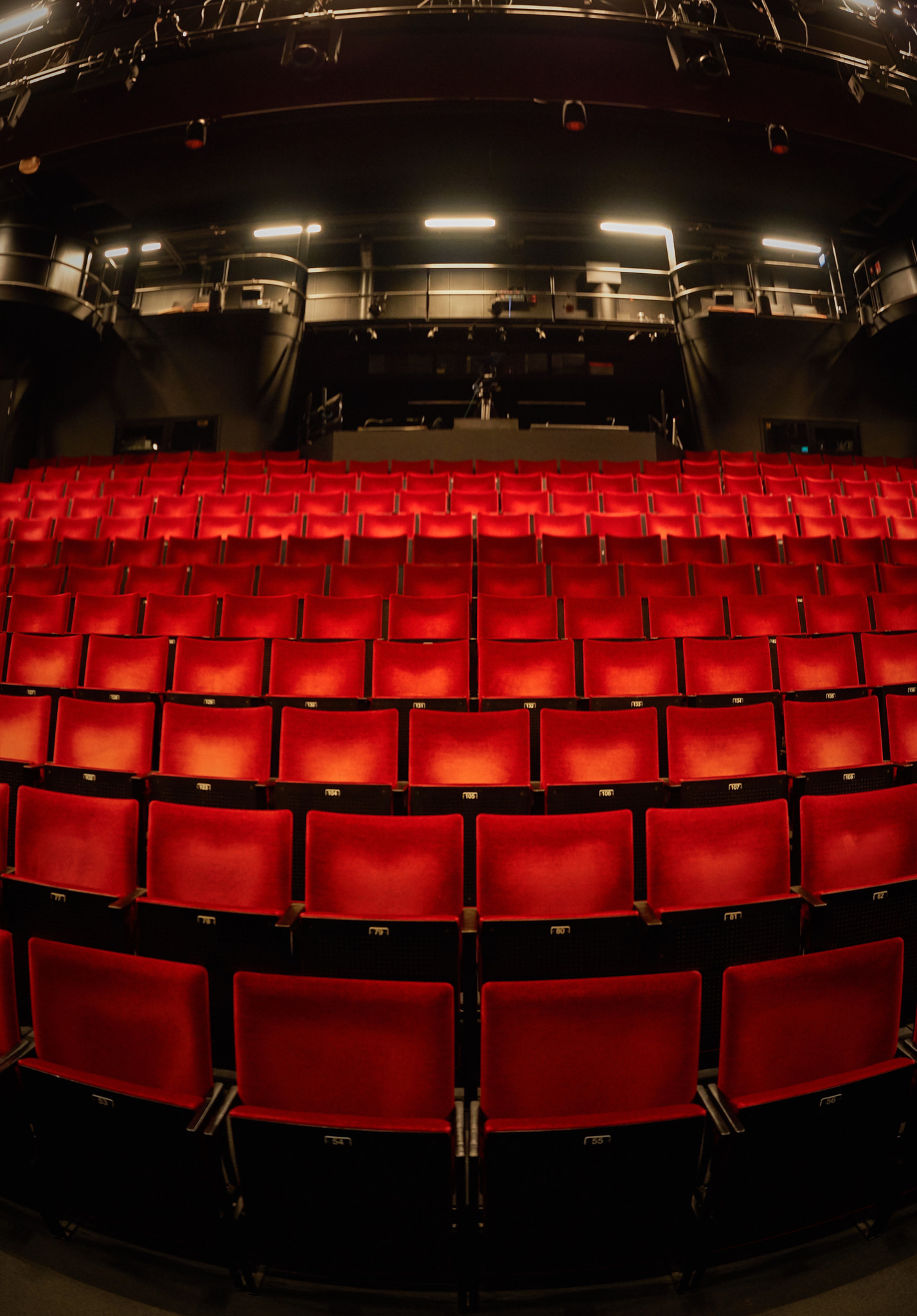 Olympus OM-D E-M5 II + Olympus M.ZUIKO DIGITAL ED 12-40mm 1:2.8 sample photo. Empty theatre interior photography