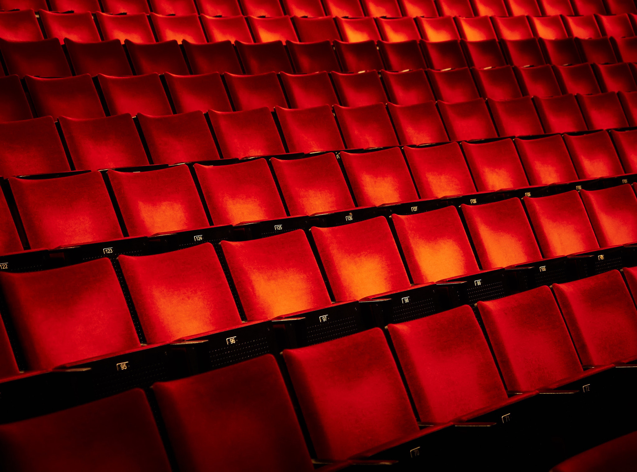 Olympus OM-D E-M5 II + Olympus M.ZUIKO DIGITAL ED 12-40mm 1:2.8 sample photo. Empty theatre interior photography