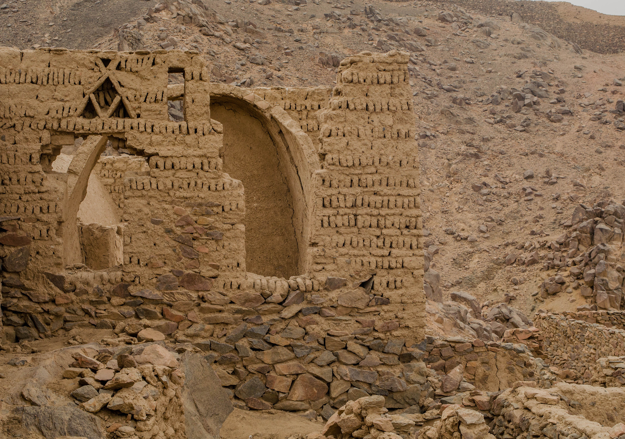 Sigma 24-70mm F2.8 EX DG HSM sample photo. Ruins - nubia eg photography