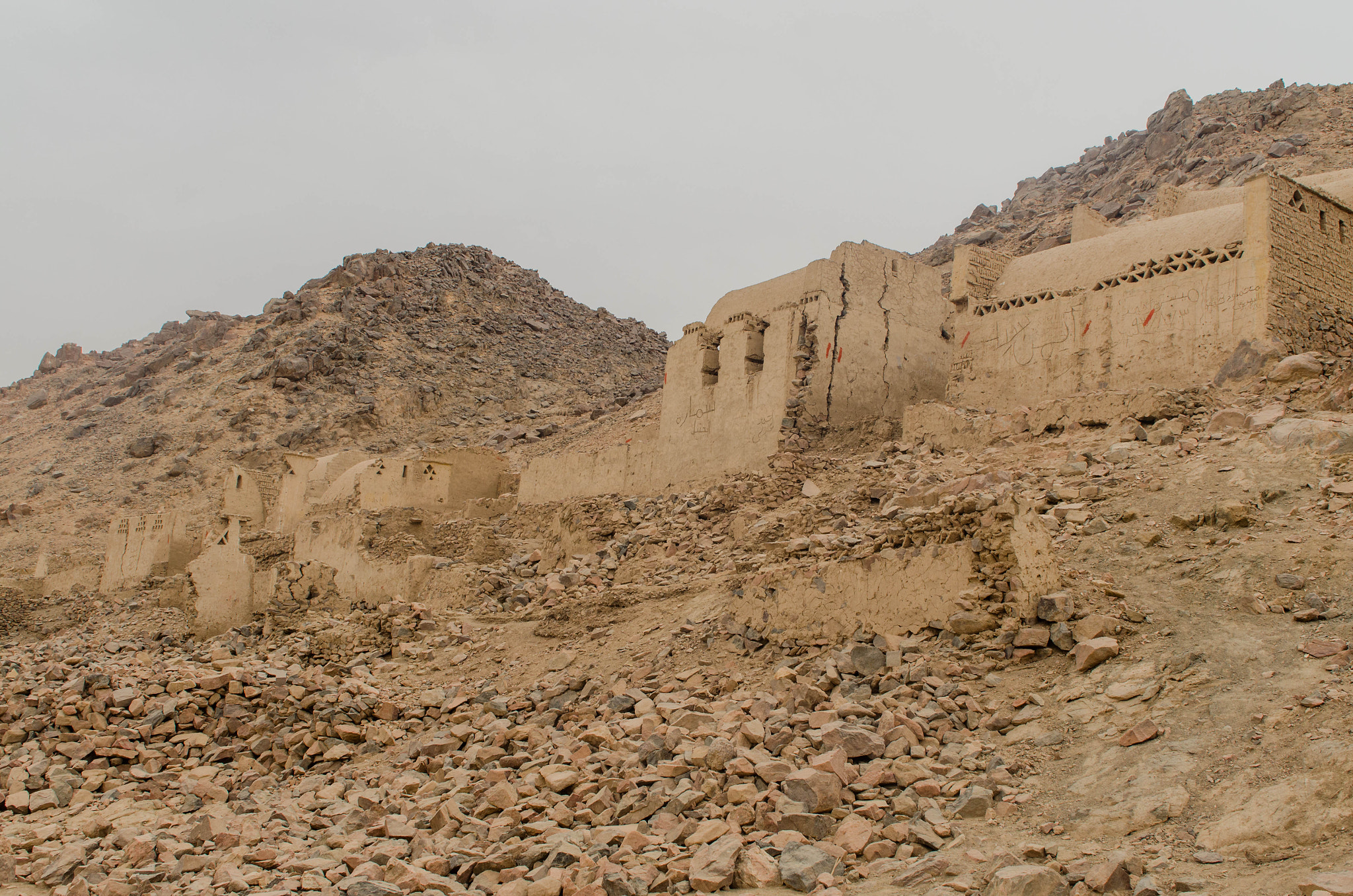 Sigma 24-70mm F2.8 EX DG HSM sample photo. Ruins - nubia eg photography