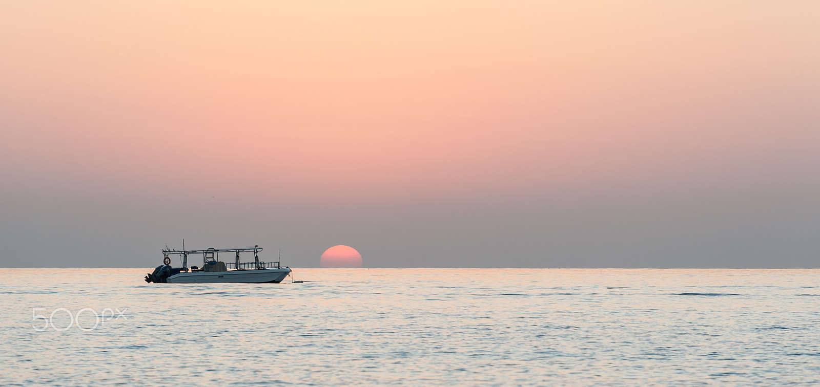 Nikon AF-S Nikkor 70-200mm F4G ED VR sample photo. Sunrise at indian ocean / fujairah uae photography