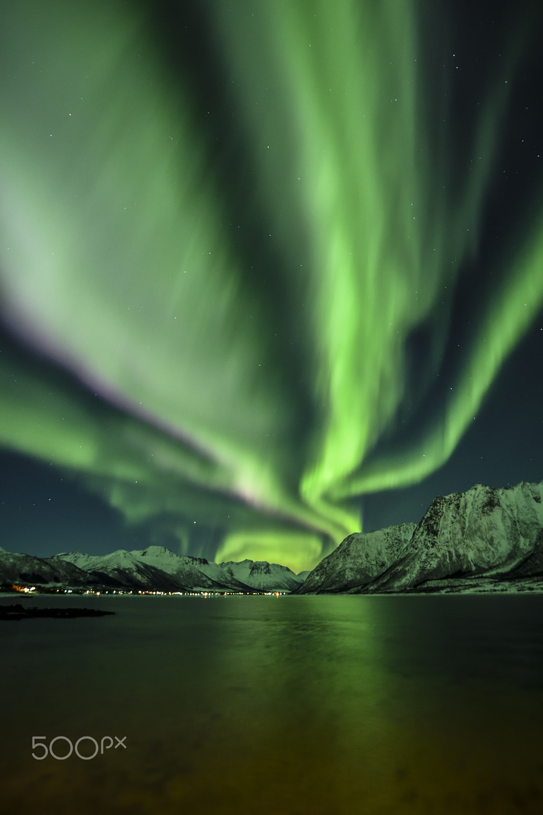 Samyang 14mm F2.8 ED AS IF UMC sample photo. Aurora borealis photography