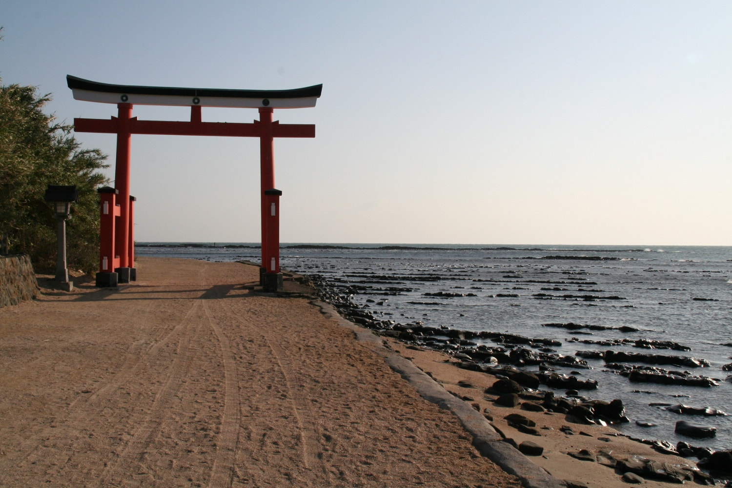 Canon EOS 350D (EOS Digital Rebel XT / EOS Kiss Digital N) sample photo. Aoshima shrine photography