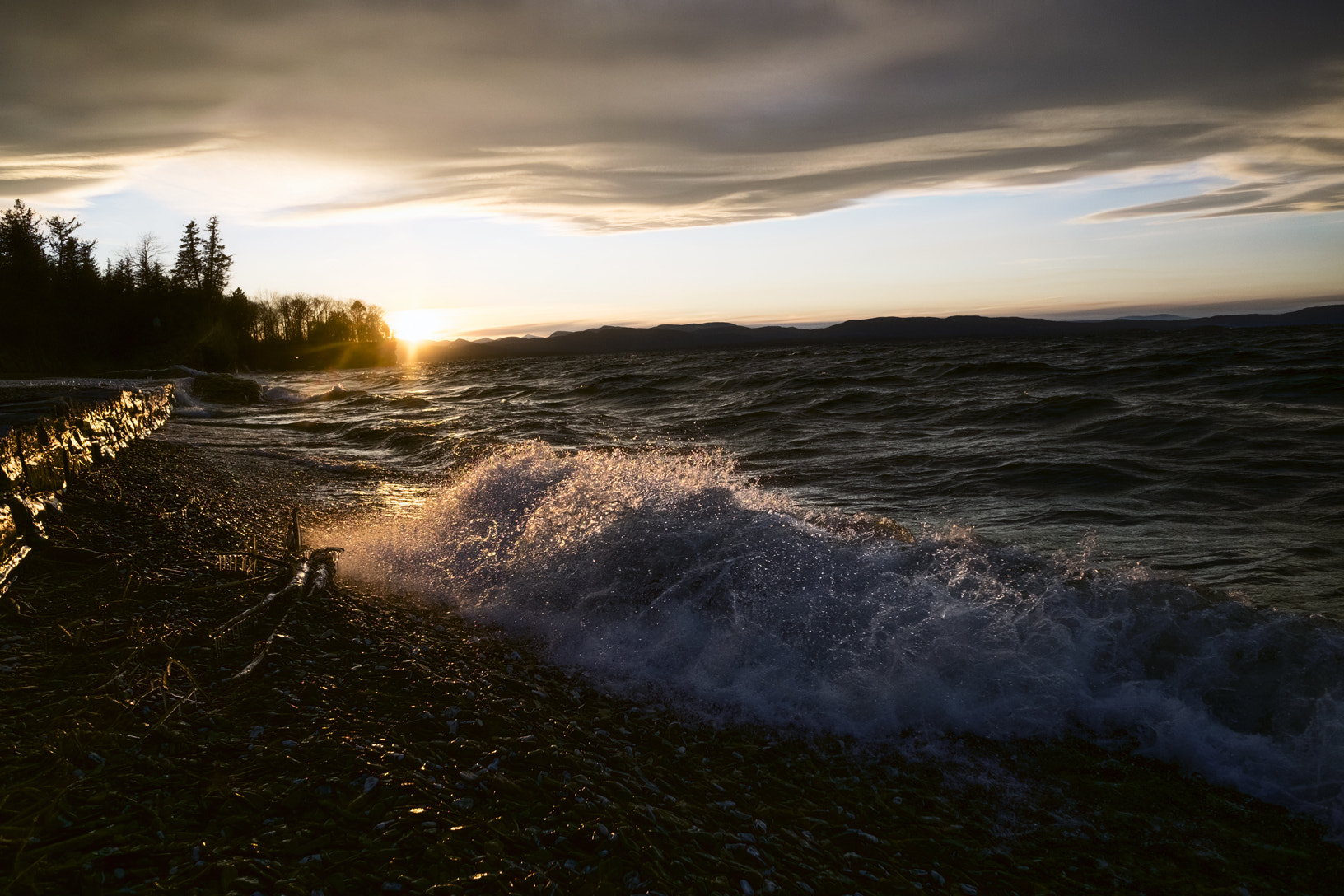 Fujifilm X-T1 + Fujifilm XF 14mm F2.8 R sample photo. Just at break photography