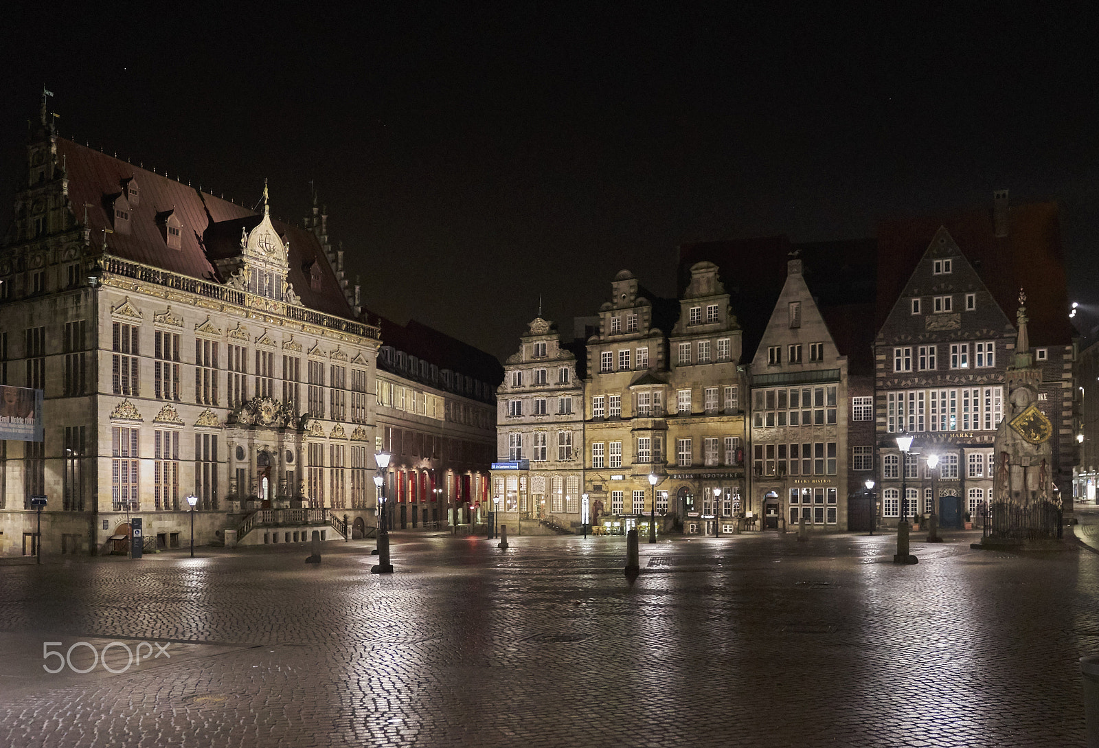 Sony FE 24-70mm F2.8 GM sample photo. Marktplatz bremen bei nacht photography