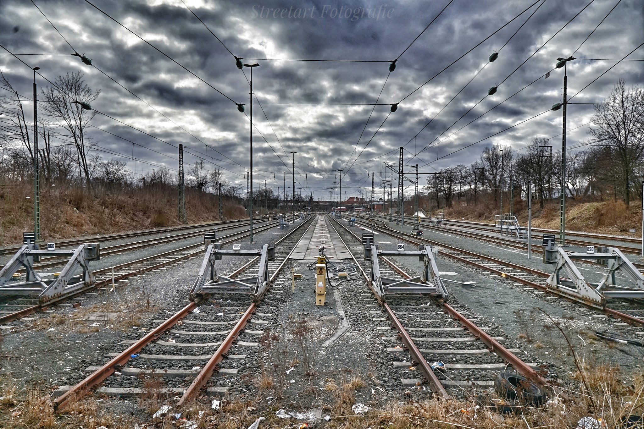Sony a7 + Sony E 16mm F2.8 sample photo. - abstellgleis - photography
