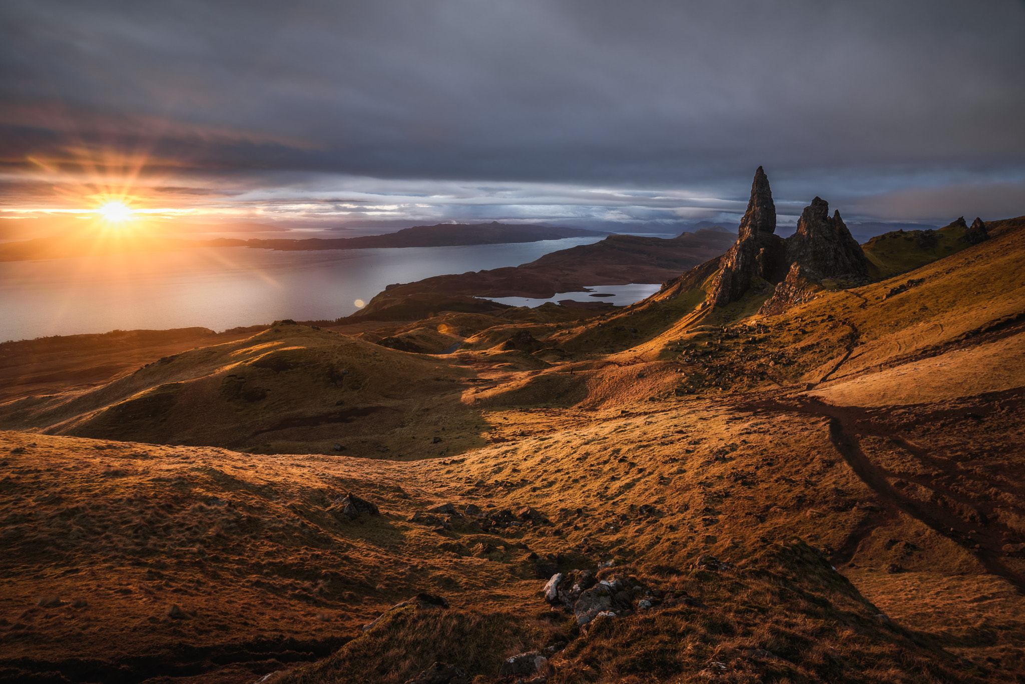 Nikon D750 + Nikon AF-S Nikkor 18-35mm F3.5-4.5G ED sample photo. Sunrise at the old man of storr photography