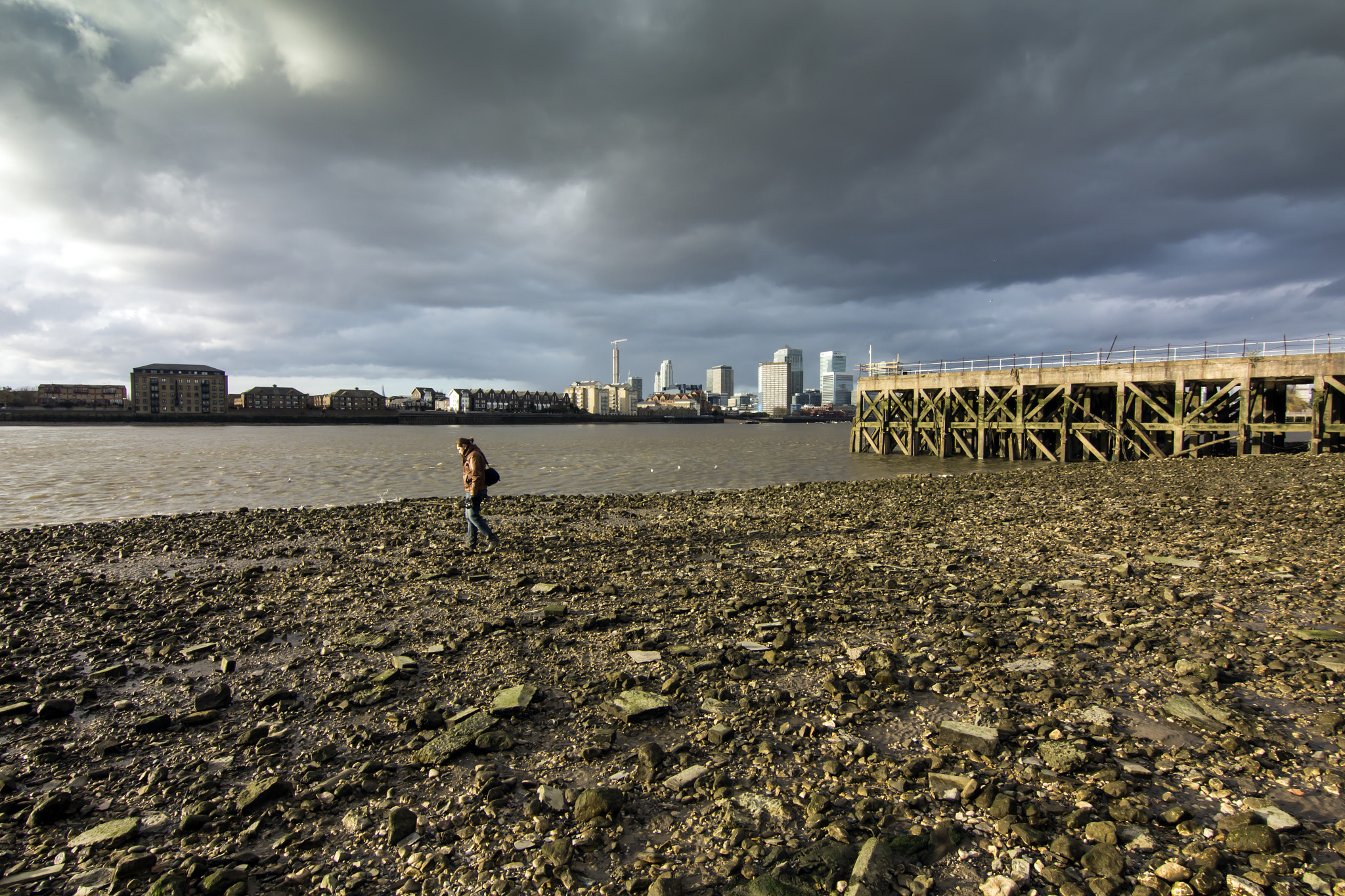 Canon EOS 60D + Tokina AT-X Pro 11-16mm F2.8 DX sample photo. Thames photography