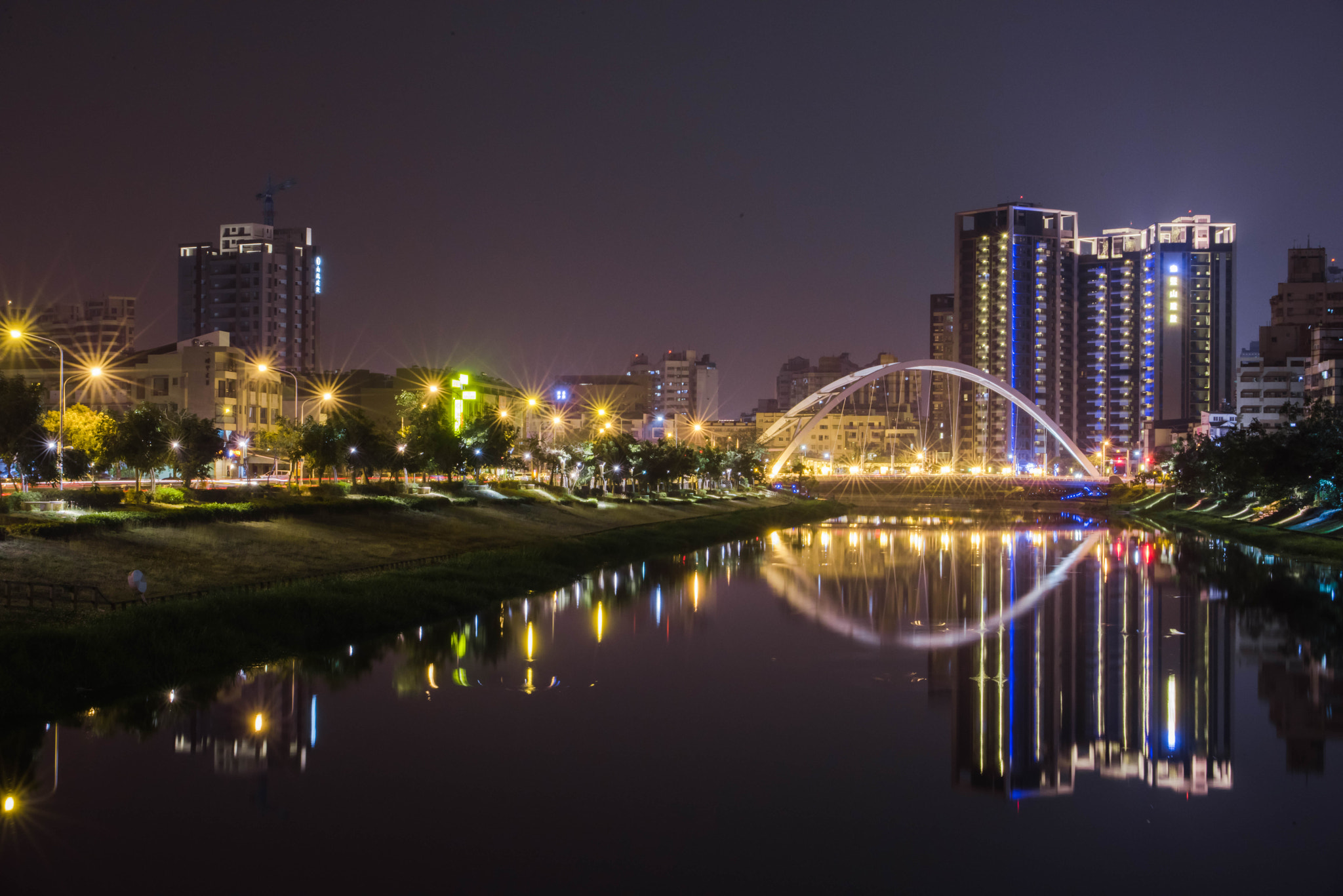 AF Zoom-Nikkor 28-70mm f/3.5-4.5D sample photo. Arch bridge photography