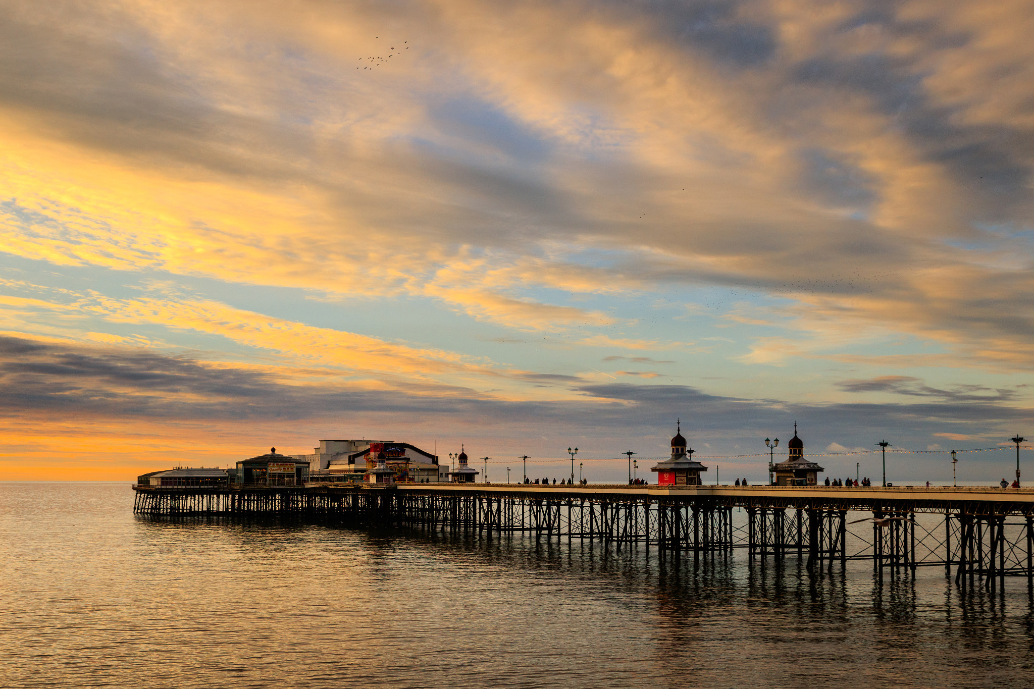 Canon EOS 7D Mark II + Sigma 24-70mm F2.8 EX DG Macro sample photo. Blackpool north pier at sunset in winter photography