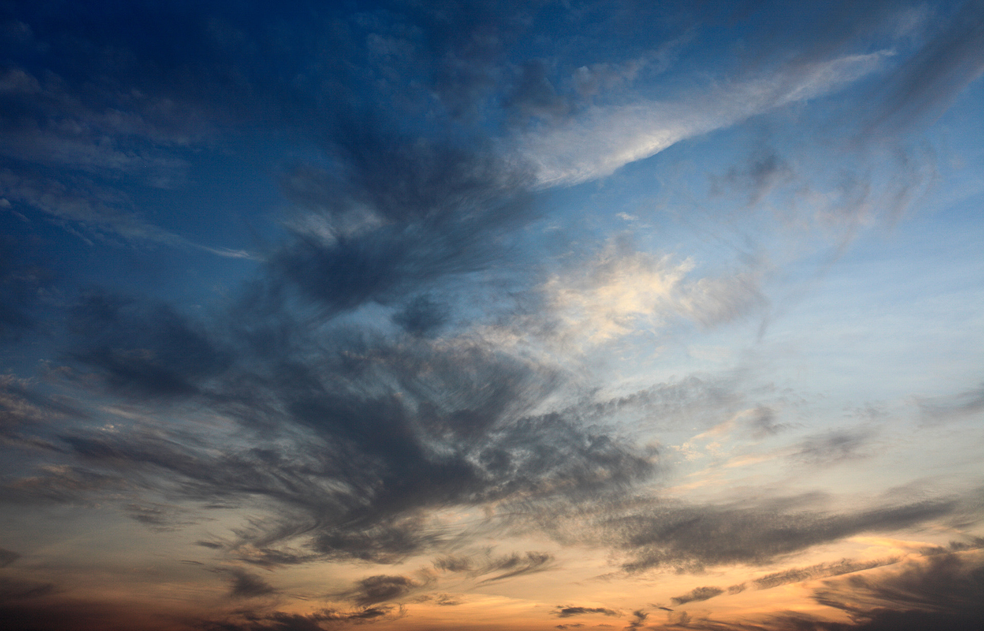 Canon EOS 5D Mark II sample photo. Beautiful clouds photography