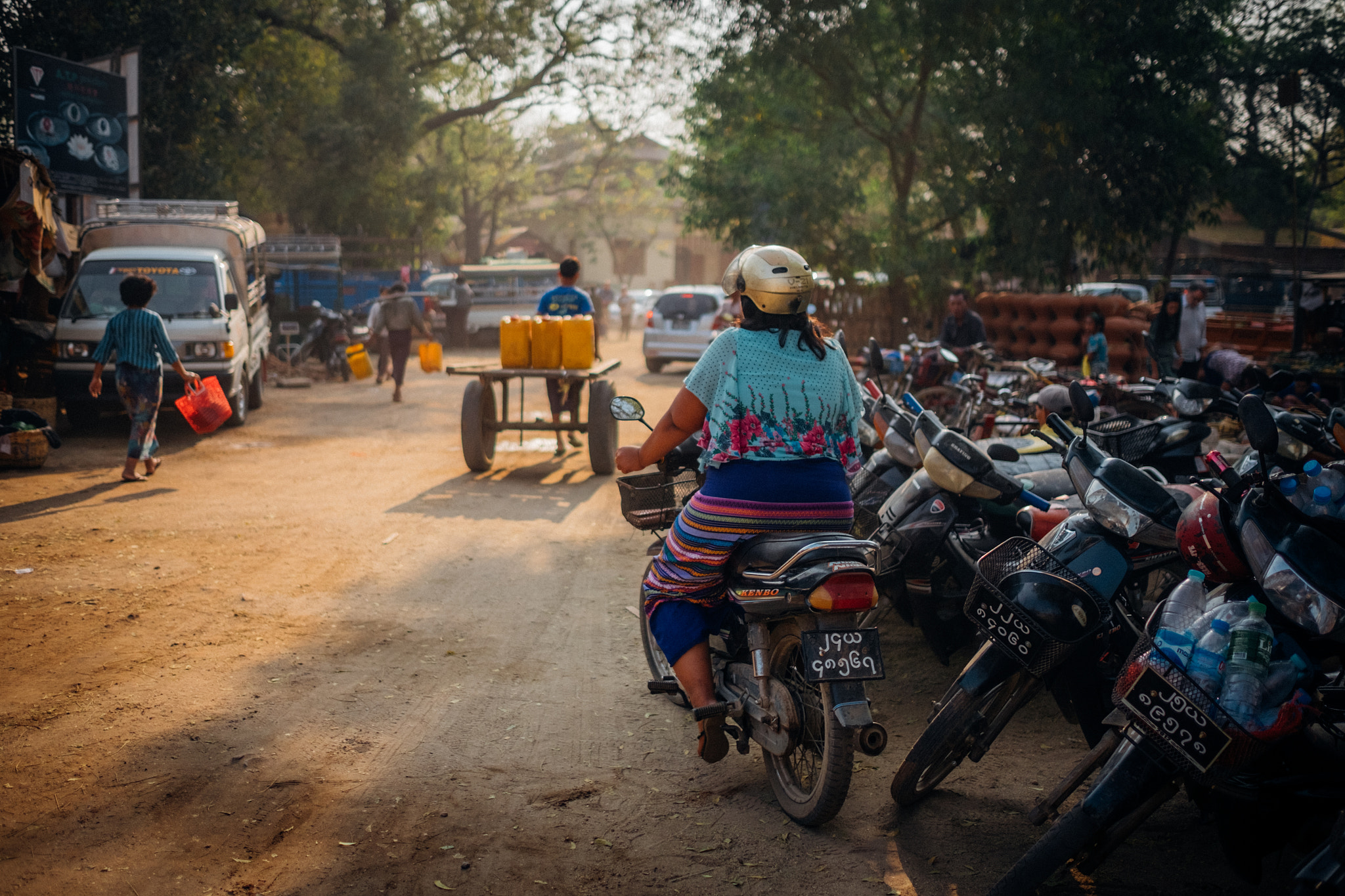 Fujifilm X-T1 + Fujifilm XF 23mm F1.4 R sample photo. Streets of begann photography