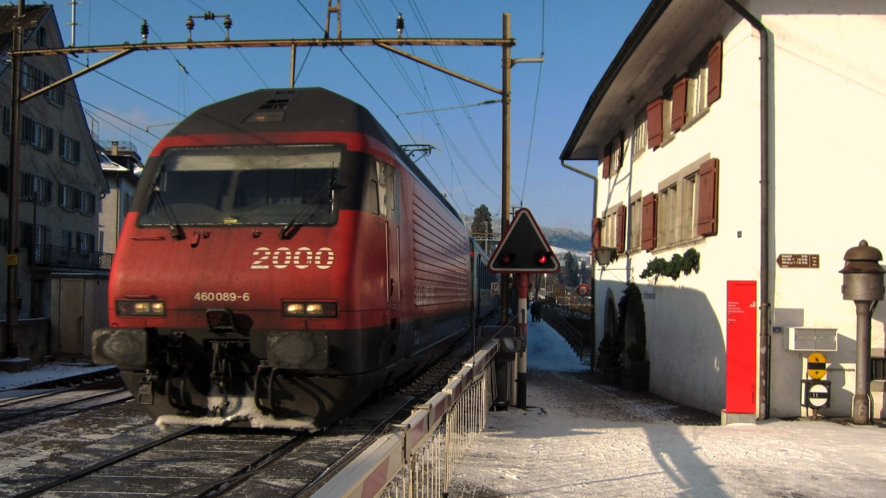 Canon PowerShot SD4000 IS (IXUS 300 HS / IXY 30S) sample photo. Intercity train in horgen (switzerland) 2010 photography