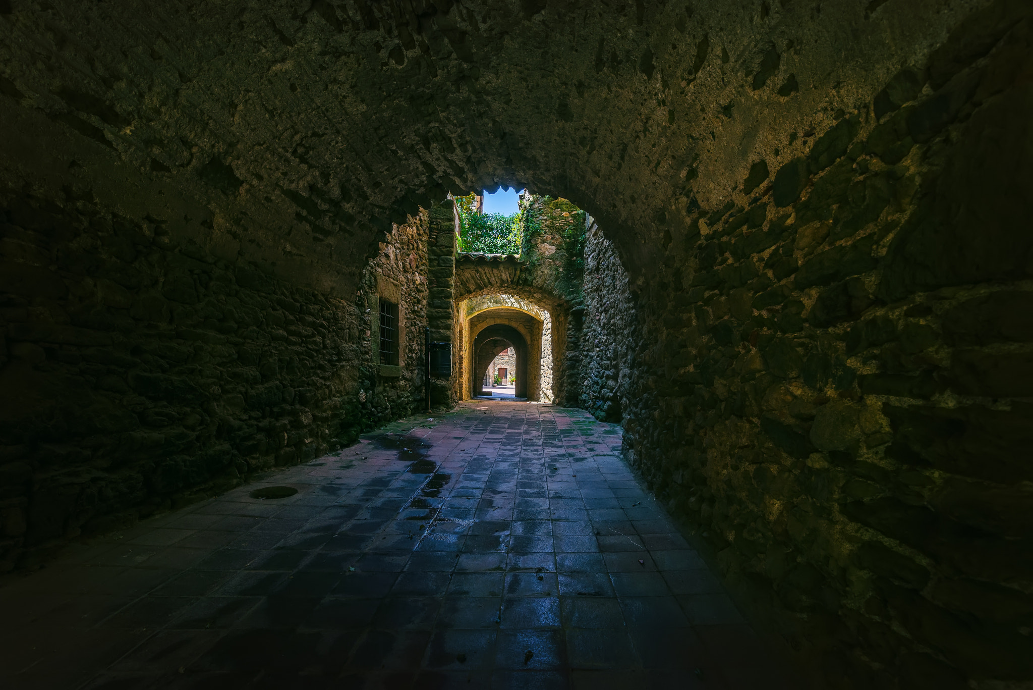 Tokina AT-X 16-28mm F2.8 Pro FX sample photo. Medieval photography