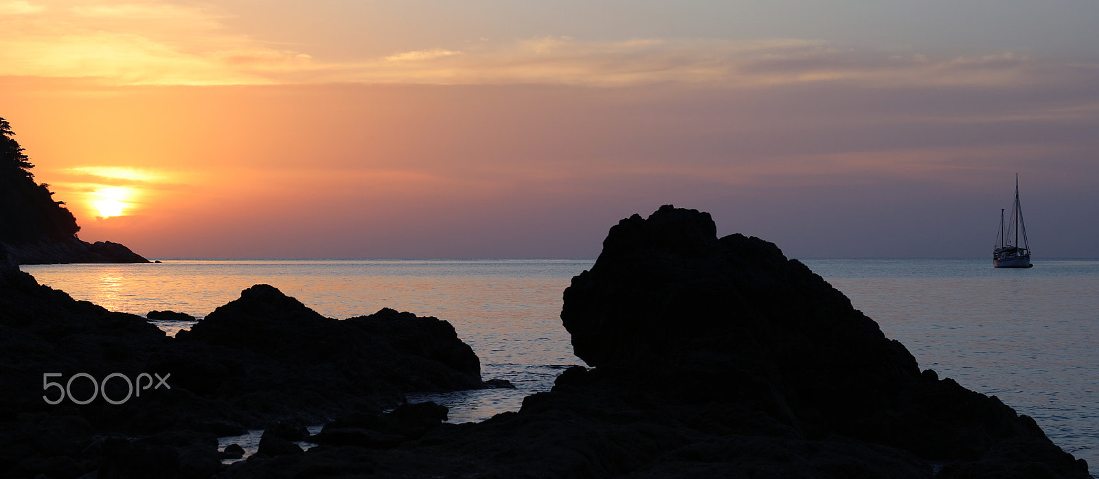 Canon EOS 5DS + Canon EF 24-105mm F4L IS USM sample photo. Sunset on yanui beach photography