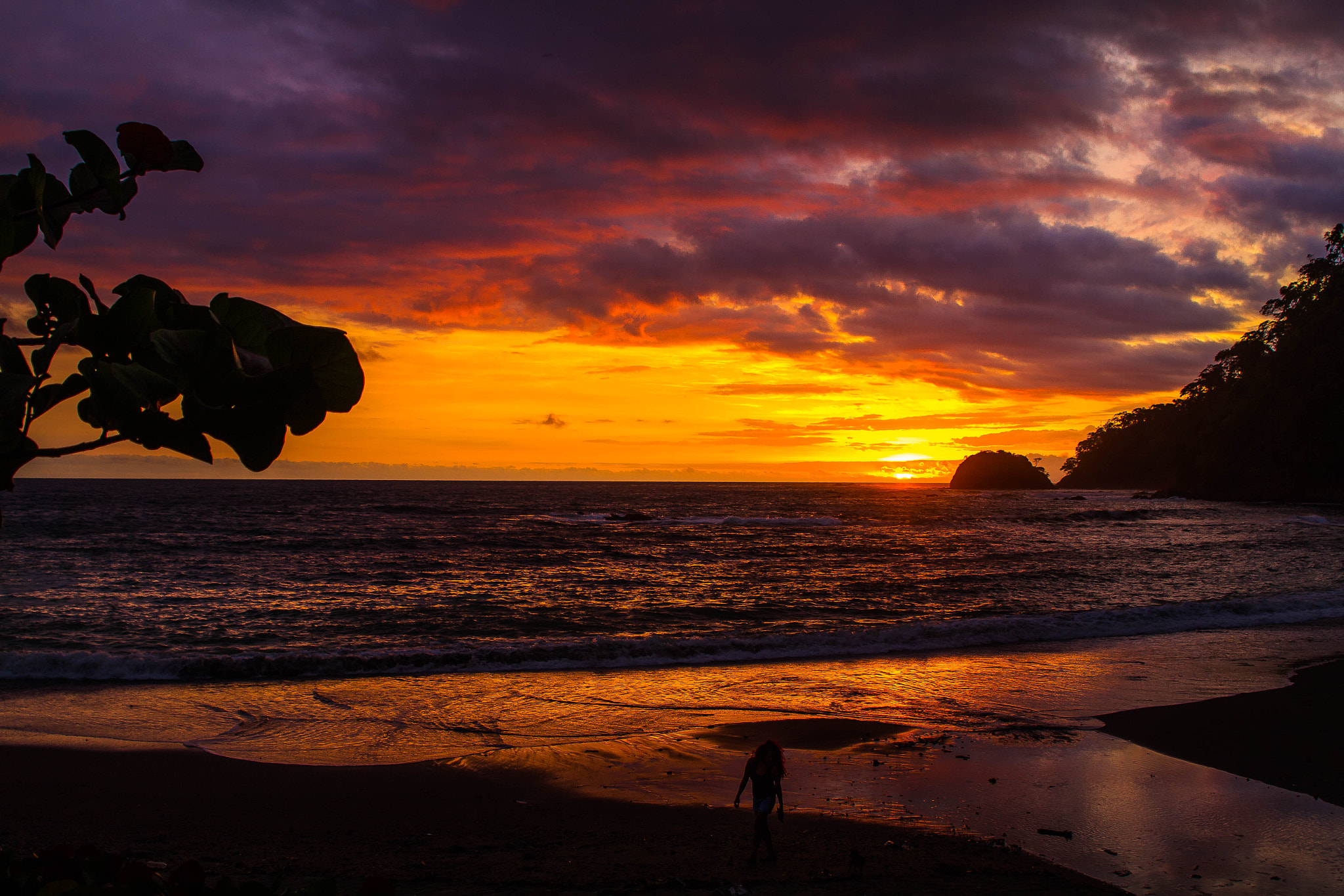 Canon EF 400mm f/2.8L sample photo. Sunset in herradura bay, costa rica photography