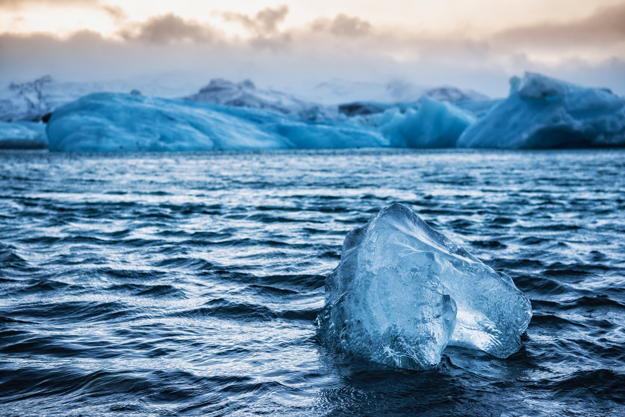 Nikon AF-S Nikkor 24-70mm F2.8E ED VR sample photo. Jokulsarlon, iceland photography